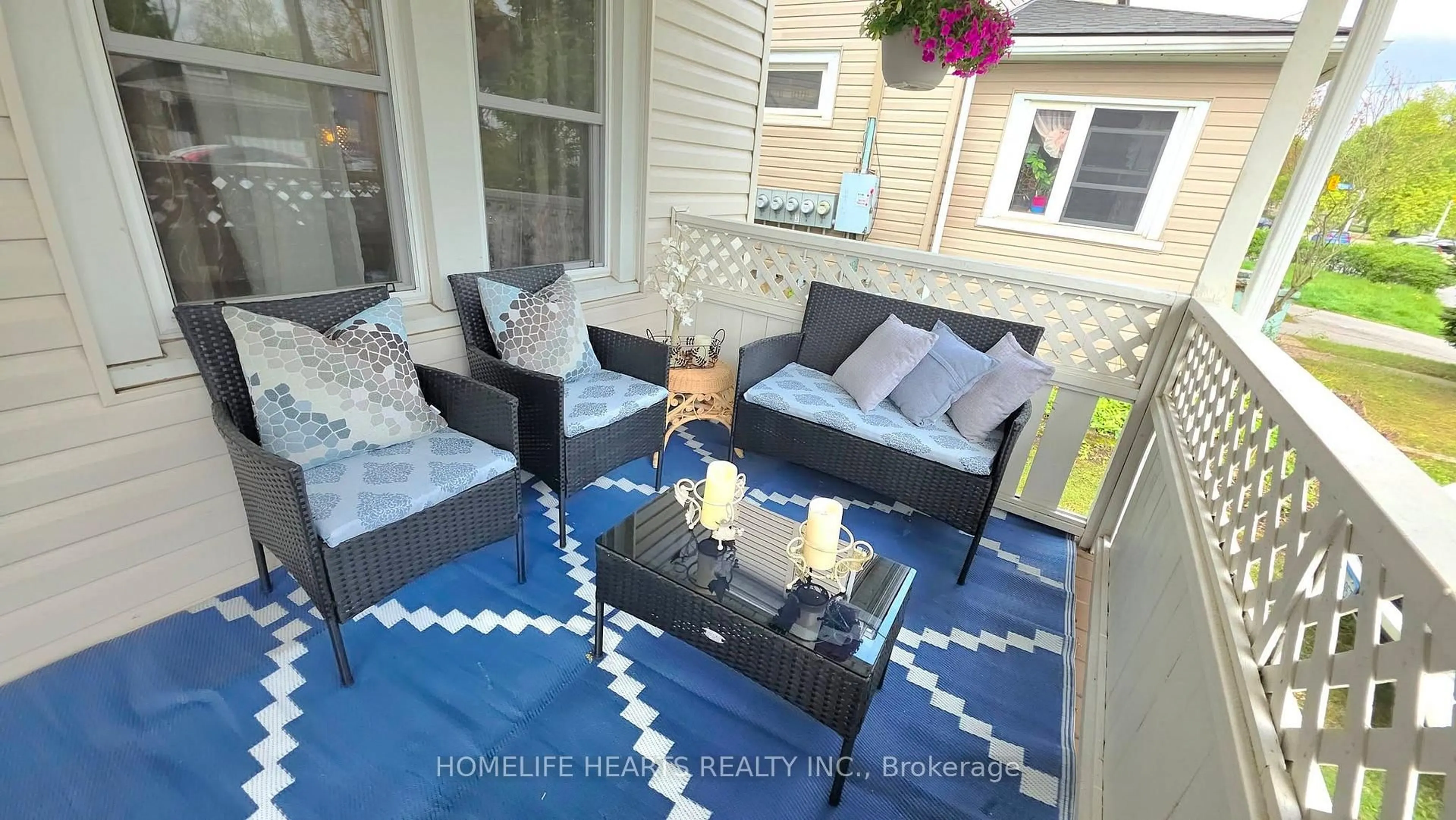 Patio, unknown for 5404 Bridge St, Niagara Falls Ontario L2E 2T6