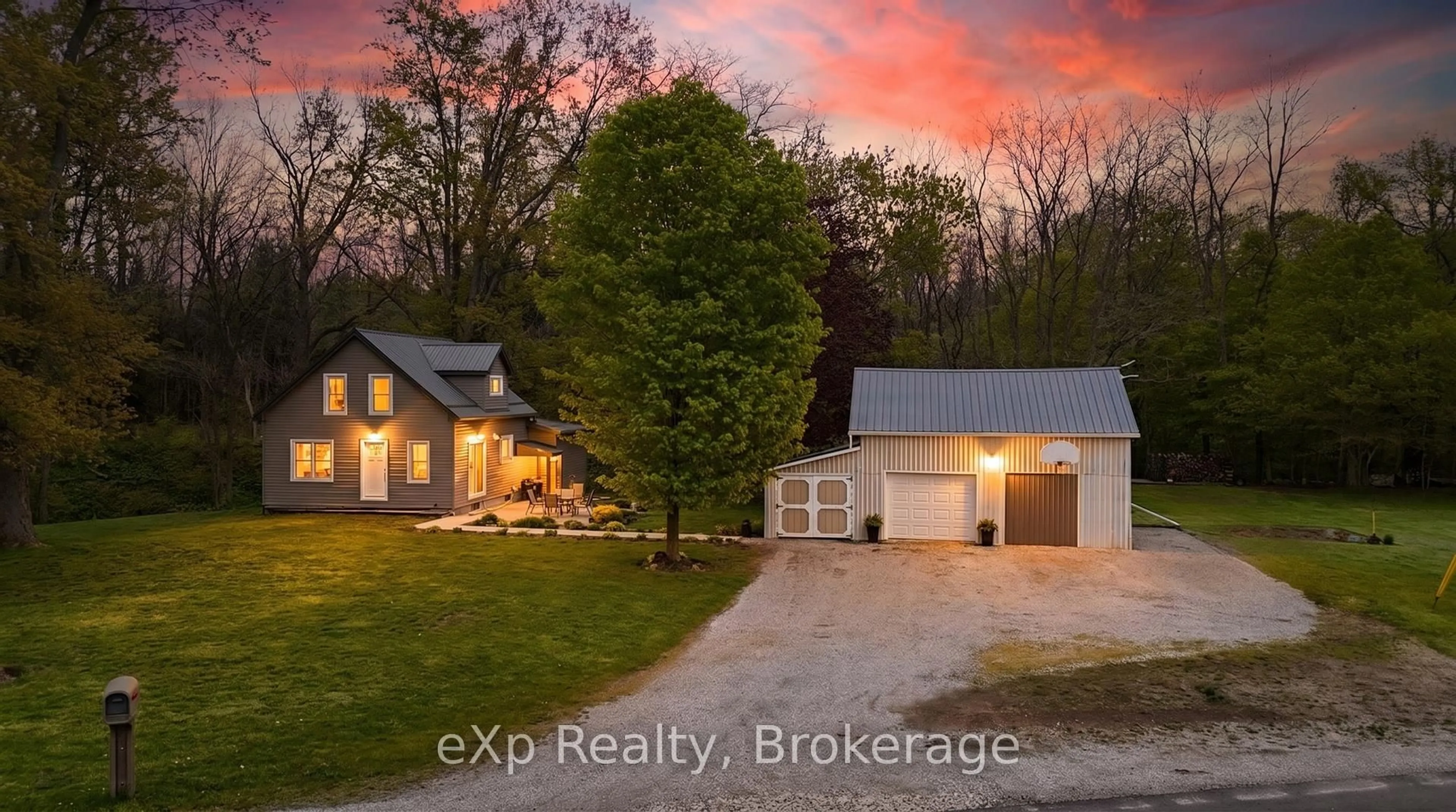 A pic from outside/outdoor area/front of a property/back of a property/a pic from drone, street for 612268 Rock Mills Line, Norwich Ontario N4G 4G7