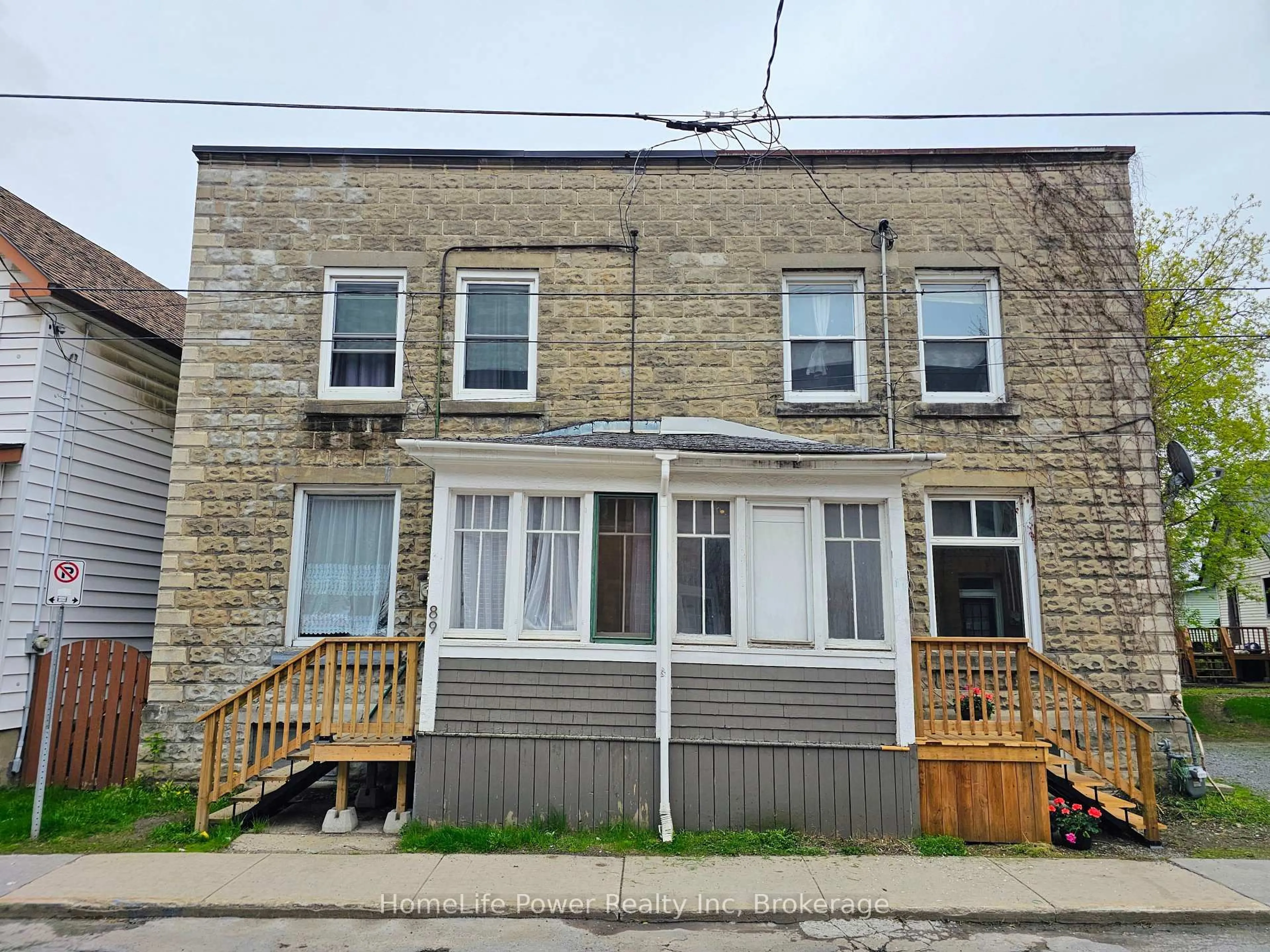Unknown for 87 Chatham St, Kingston Ontario K7K 4H1