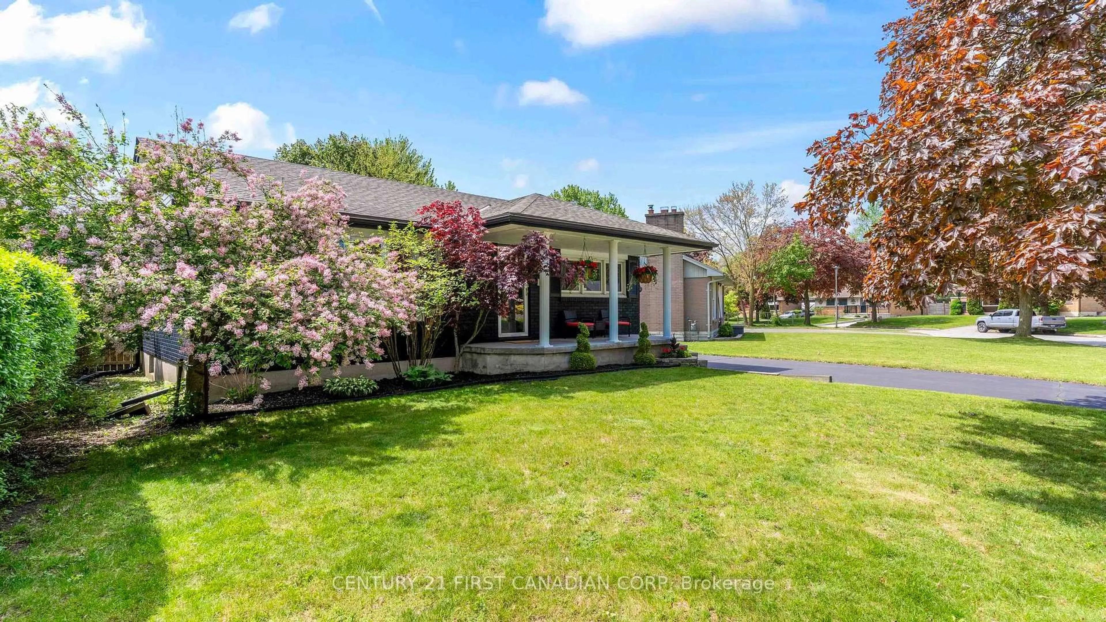 Unknown for 85 Algonquin Cres, London East Ontario N5W 1N3