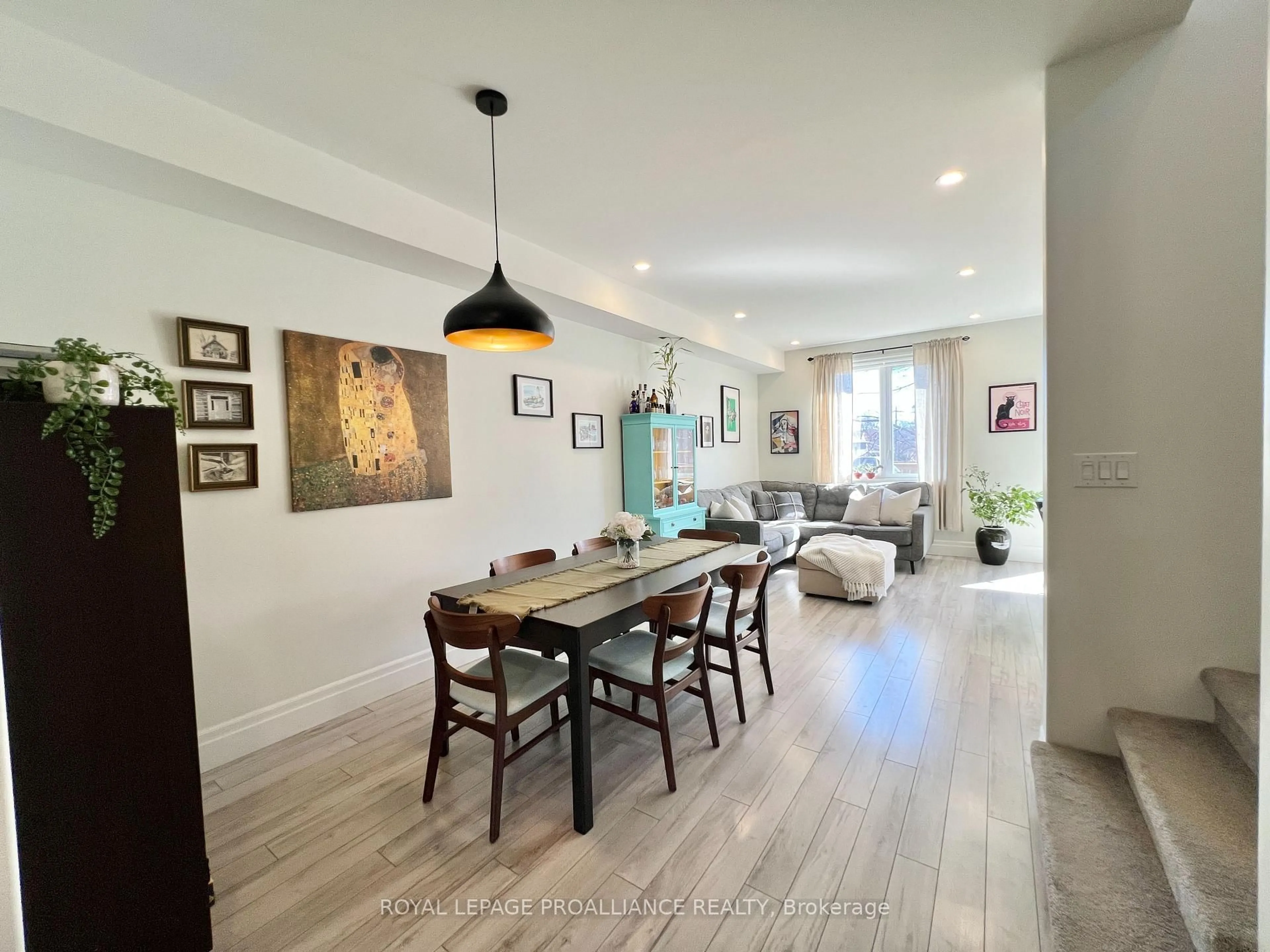 Dining room, wood/laminate floor for 26 Curtis St, Prince Edward County Ontario K0K 2T0