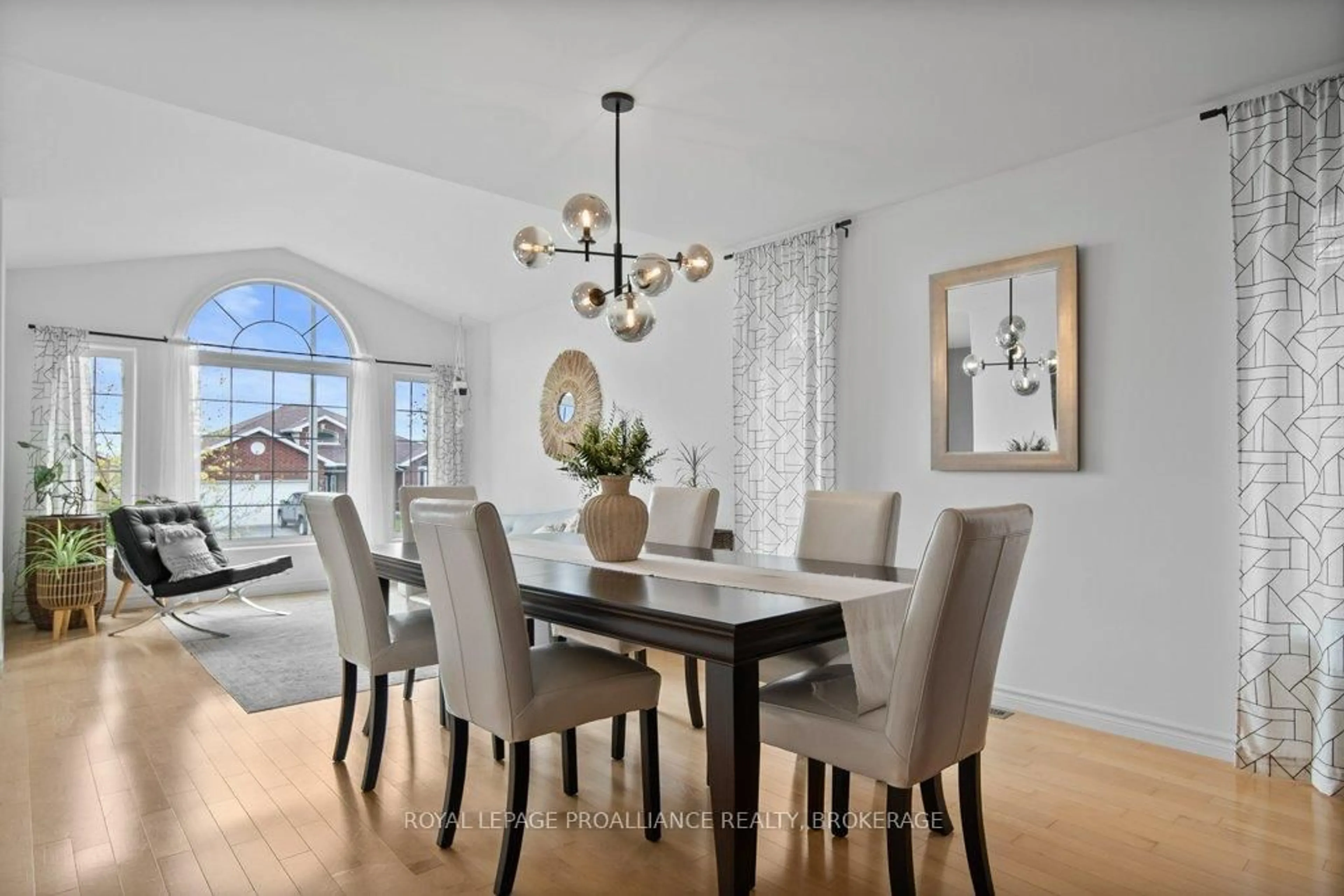 Dining room, unknown for 6 Ashwood Cres, Plantagenet Ontario K7R 3L2