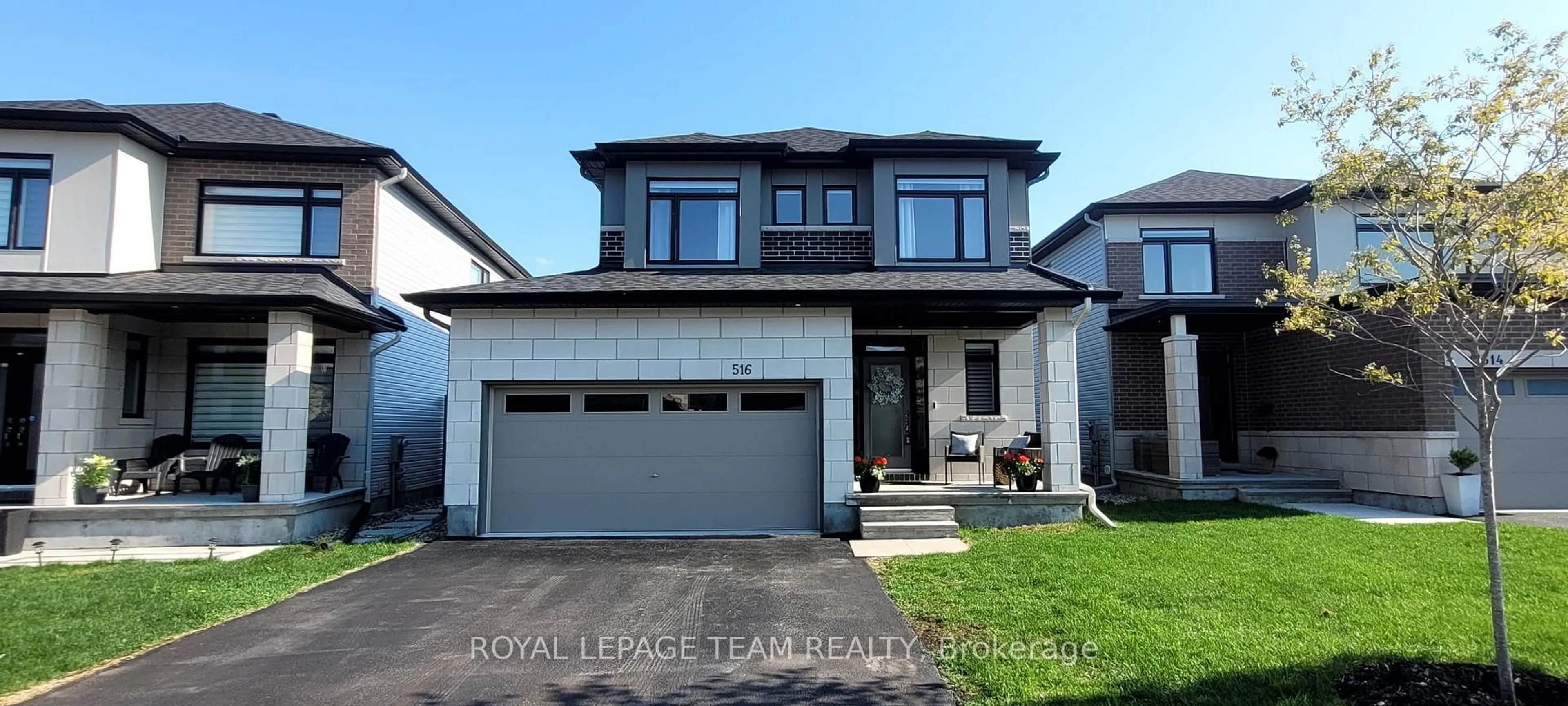 Home with vinyl exterior material, street for 516 Bobolink Rdge, Ottawa Ontario K2S 2N5