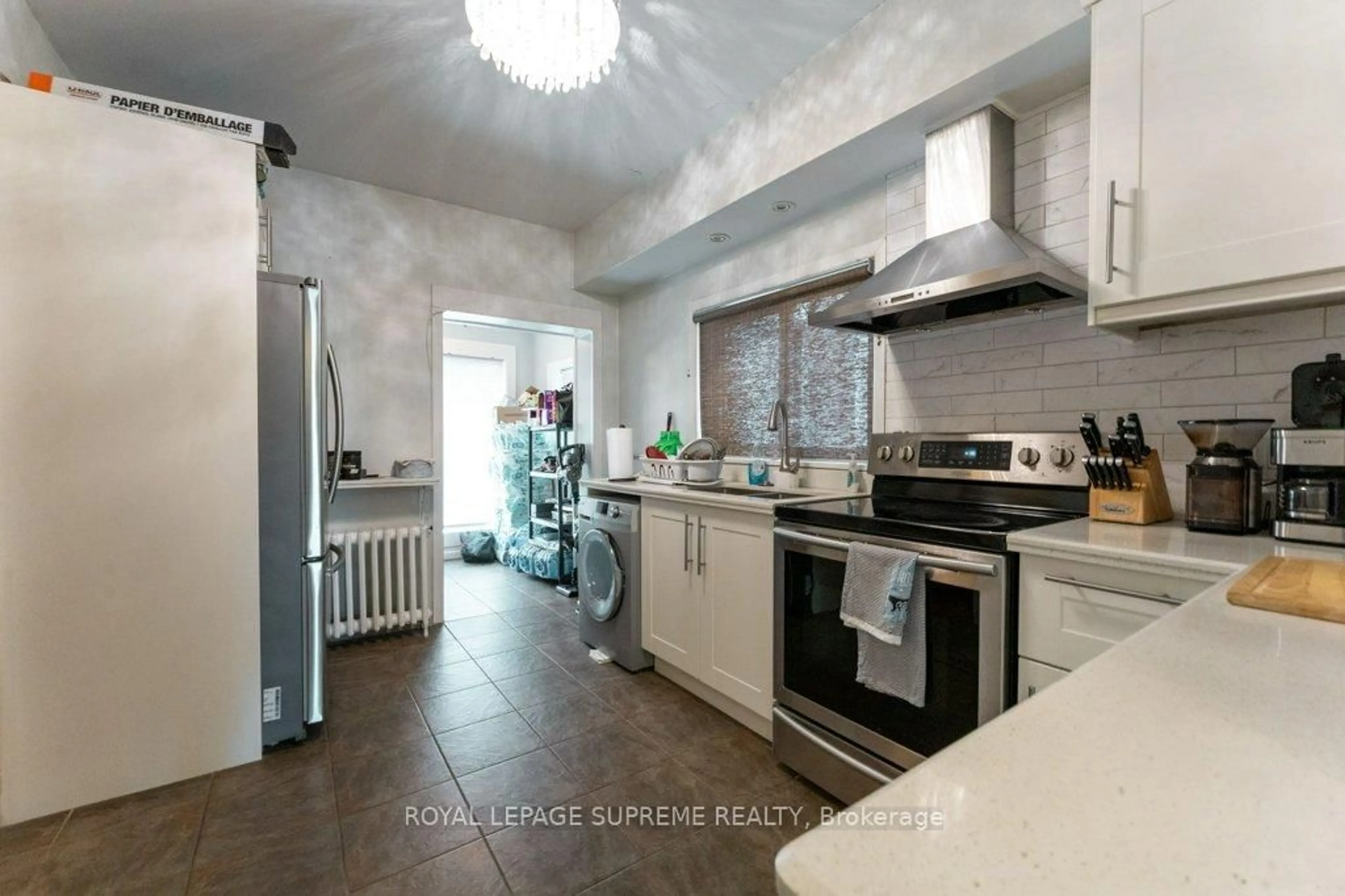 Unknown for 115 Balsam Ave, Hamilton Ontario L8M 3B1