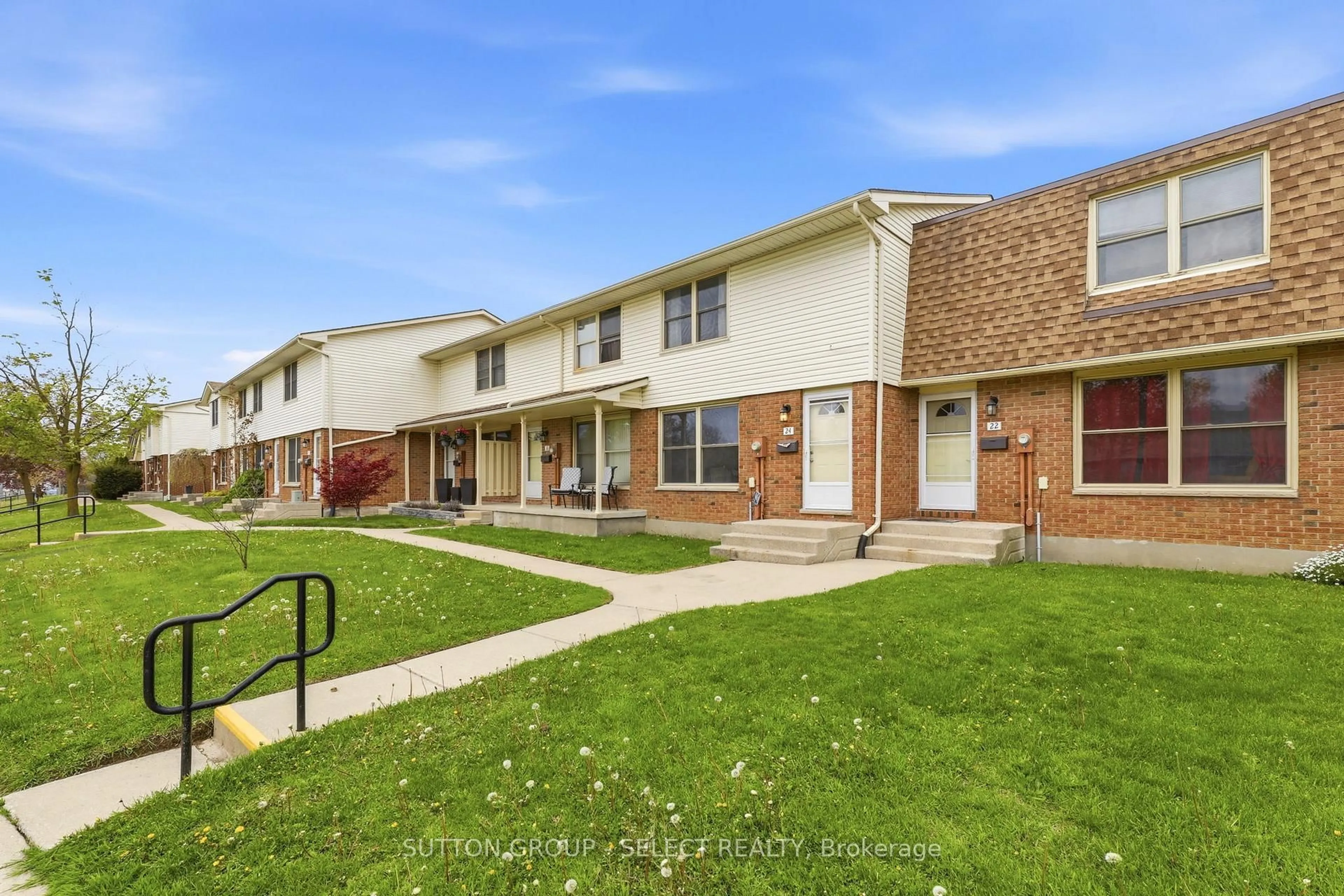 Patio, street for 51 Sholto Dr #24, London South Ontario N6E 2H9
