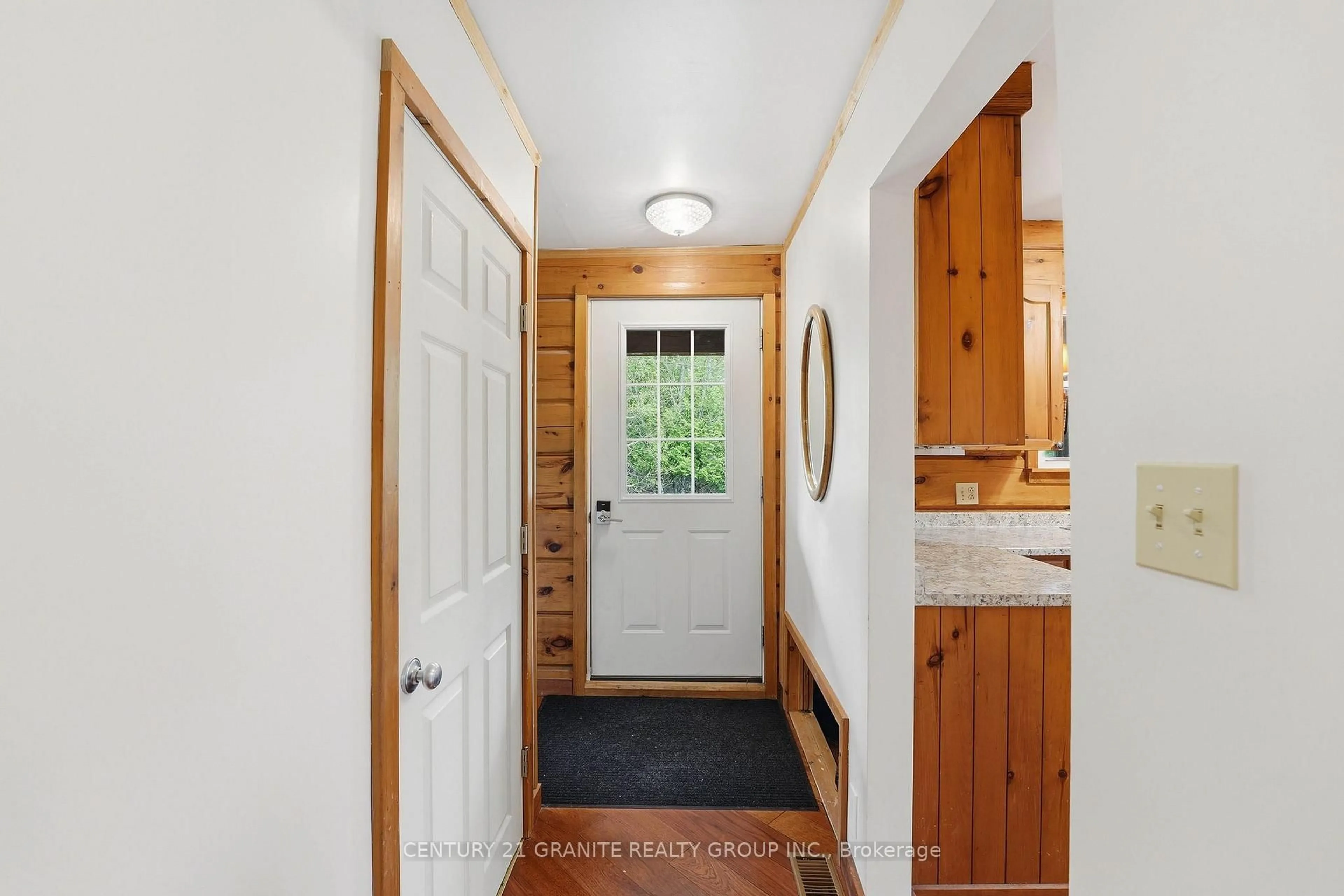 Indoor entryway for 439 Rose Island Rd, Coe Hill Ontario K0L 1P0