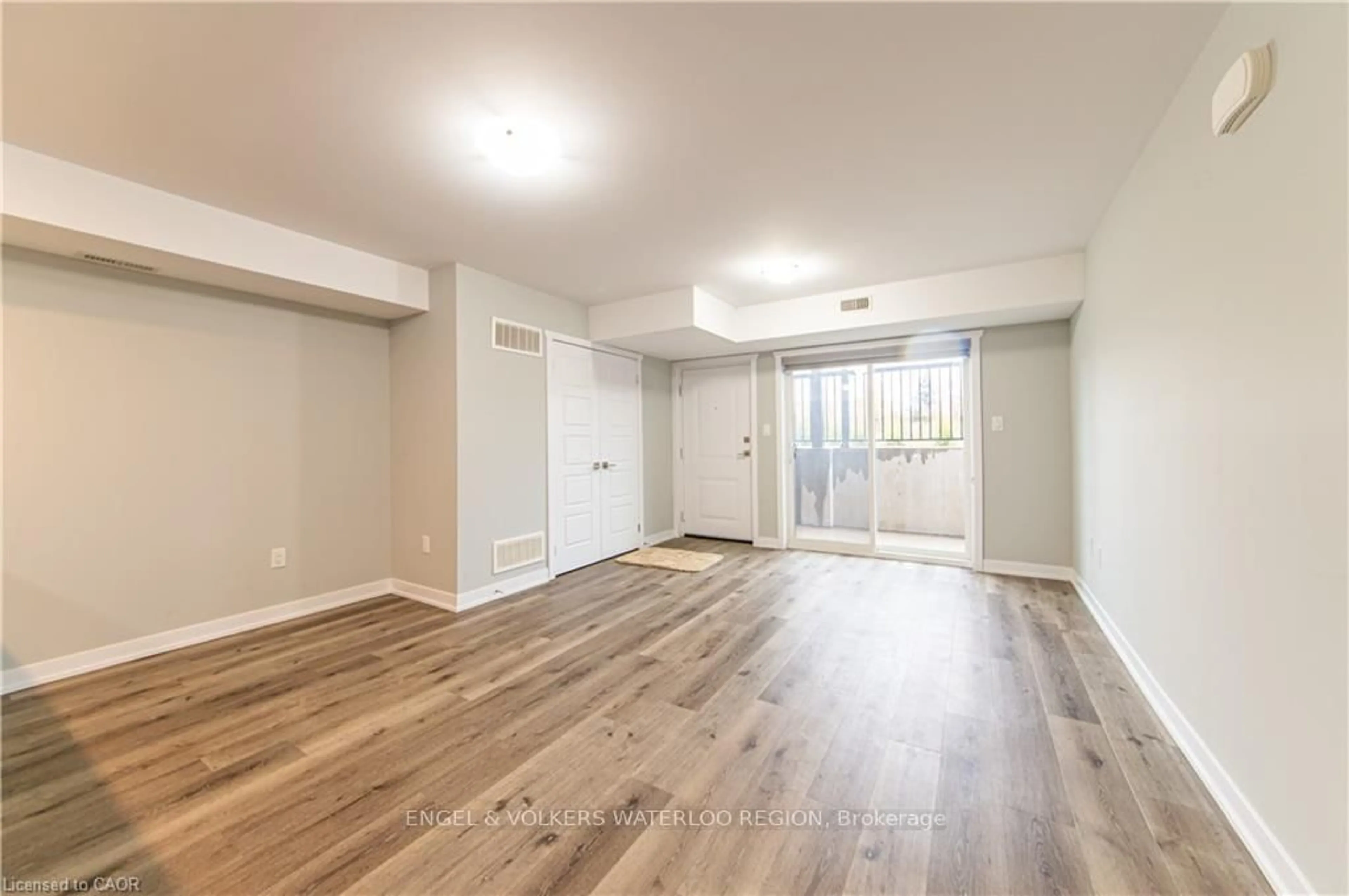 A pic of a room for 1331 Countrystone Dr #B9, Kitchener Ontario N2N 3R9