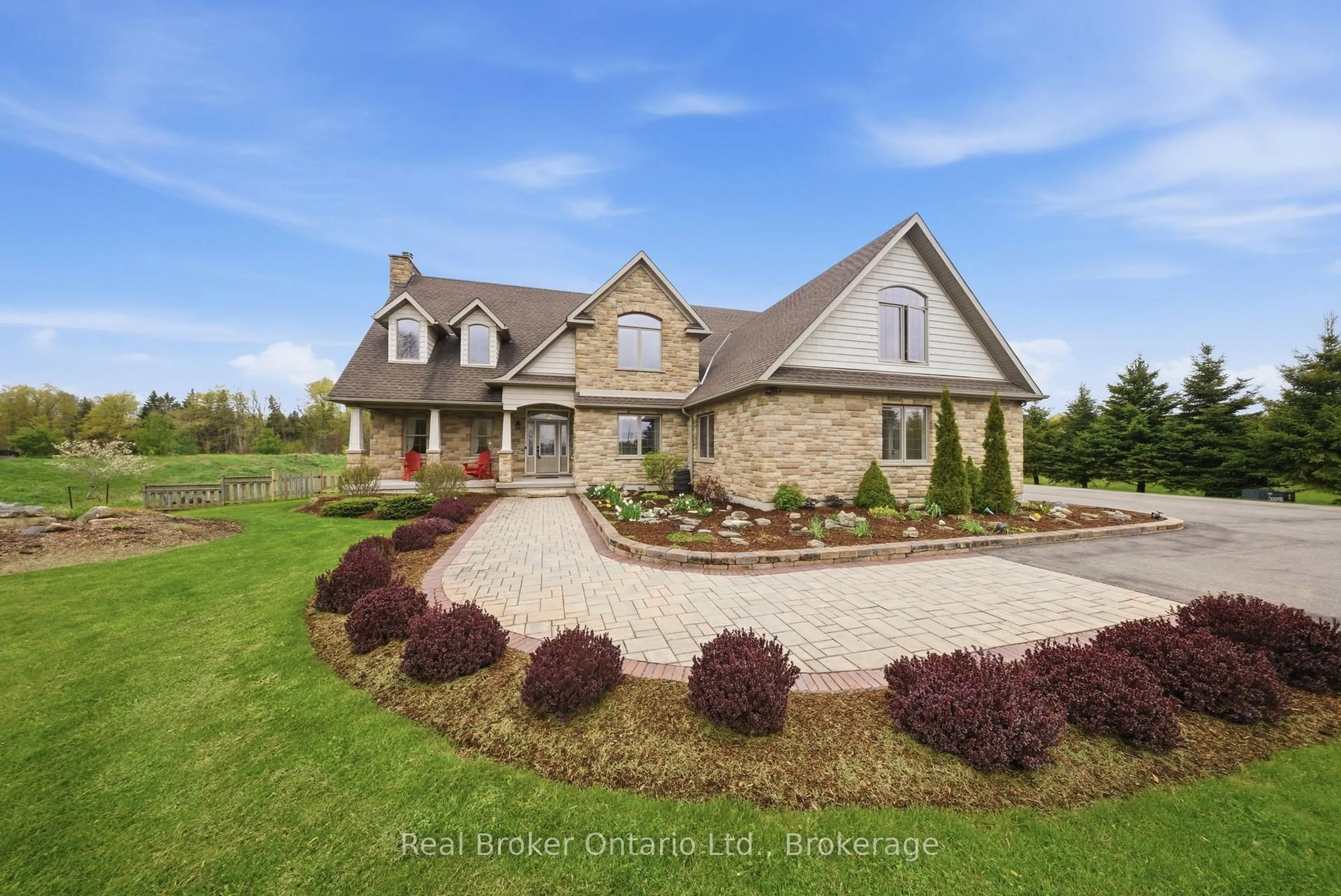 Home with brick exterior material, unknown for 4760 Nassagaweya-Puslinch Townline, Puslinch Ontario N0B 2J0