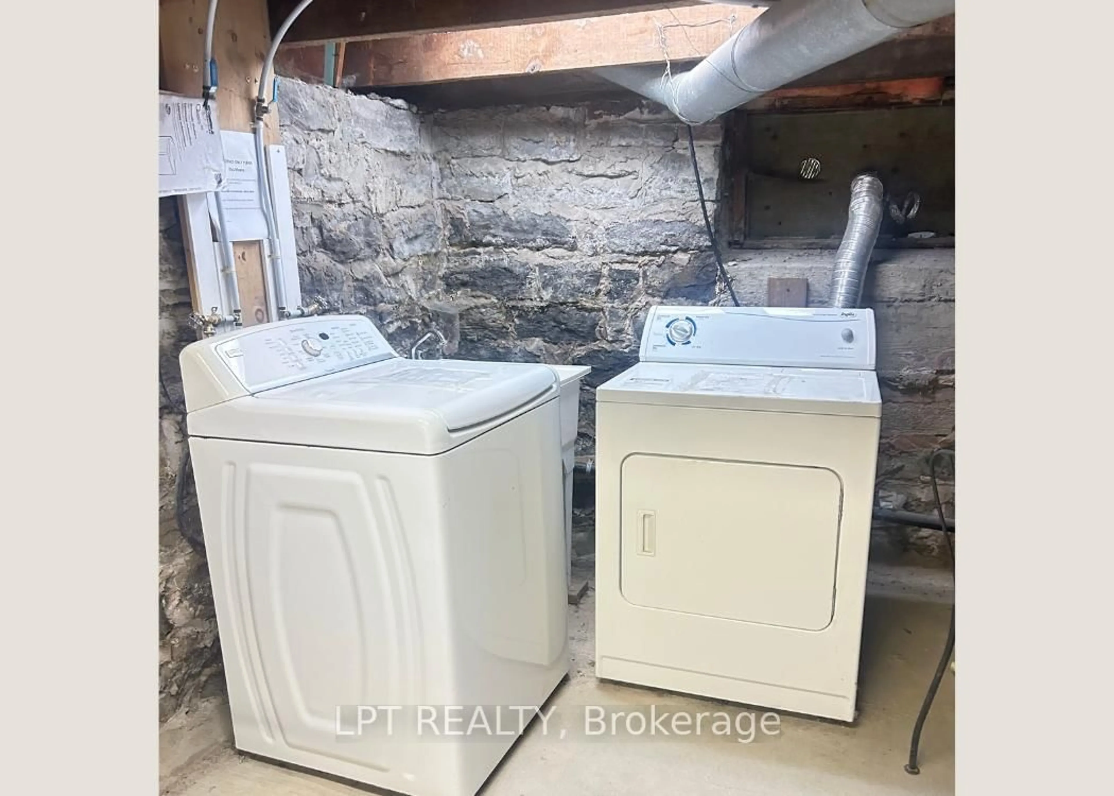 Laundry room for 71 McGonigal St, Arnprior Ontario K7S 1M2