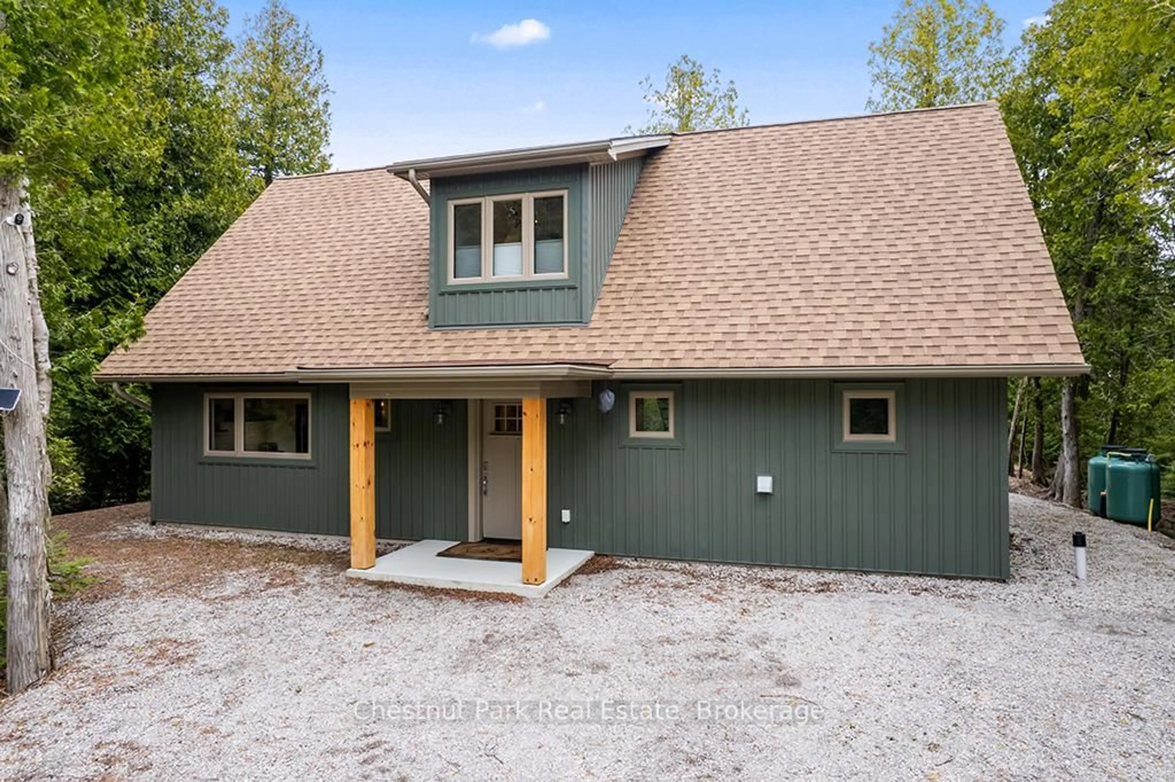 Home with vinyl exterior material, unknown for 90 Devils Glen, Northern Bruce Peninsula Ontario N0H 2T0