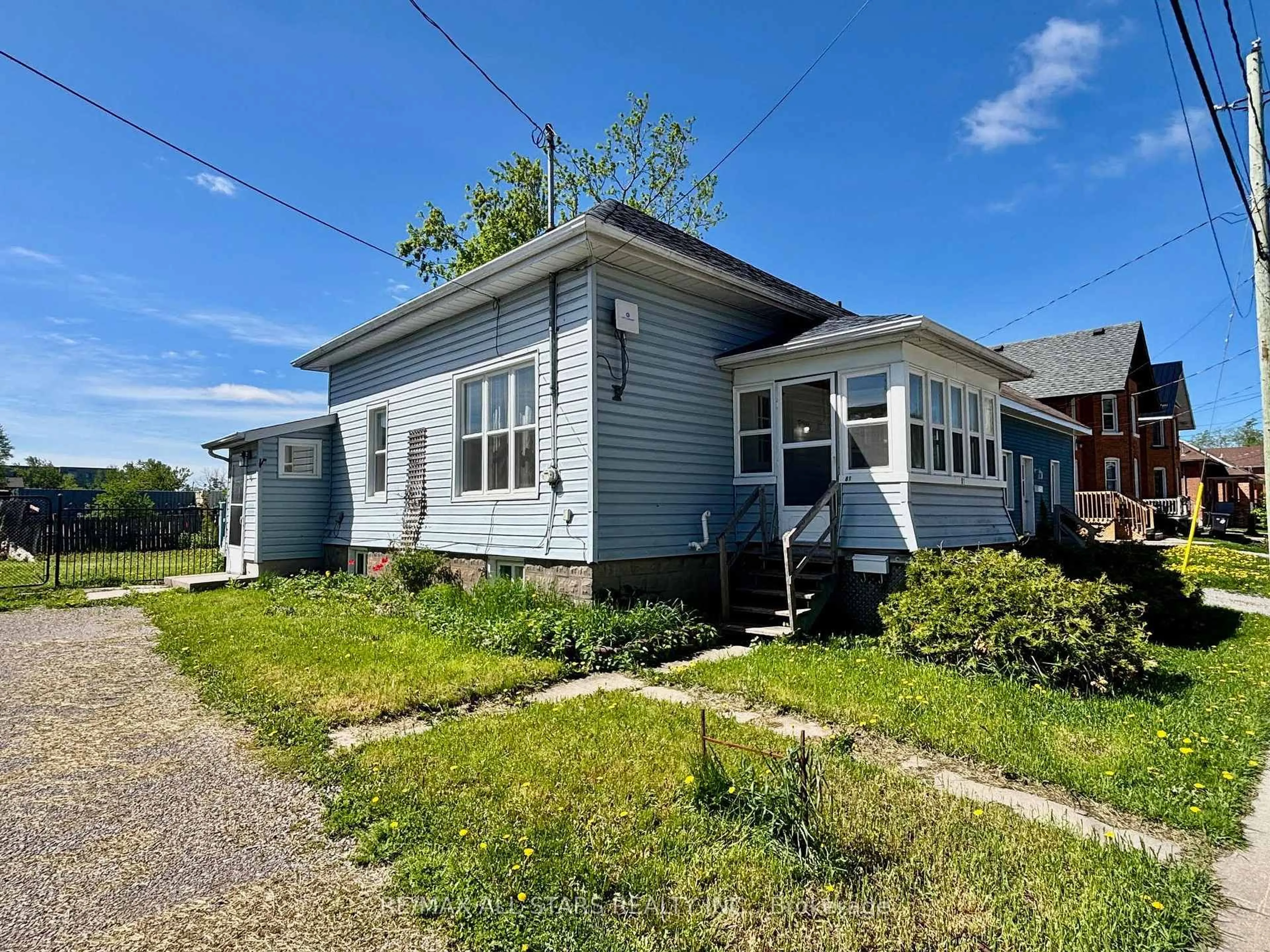Home with vinyl exterior material, street for 81 Durham St, Kawartha Lakes Ontario K9V 2P8