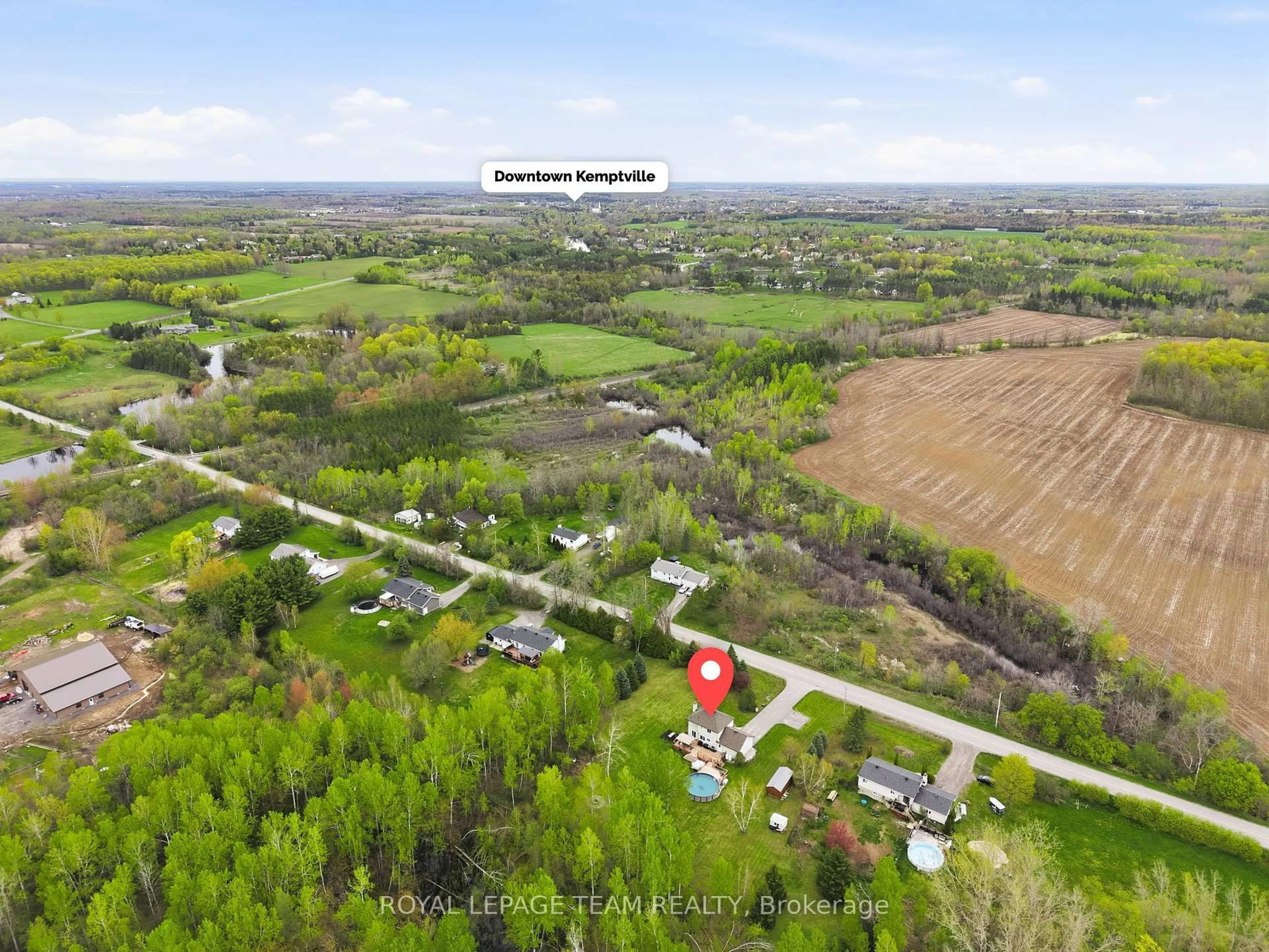 A pic from outside/outdoor area/front of a property/back of a property/a pic from drone, unknown for 480 Dennison Rd, North Grenville Ontario K0G 1J0