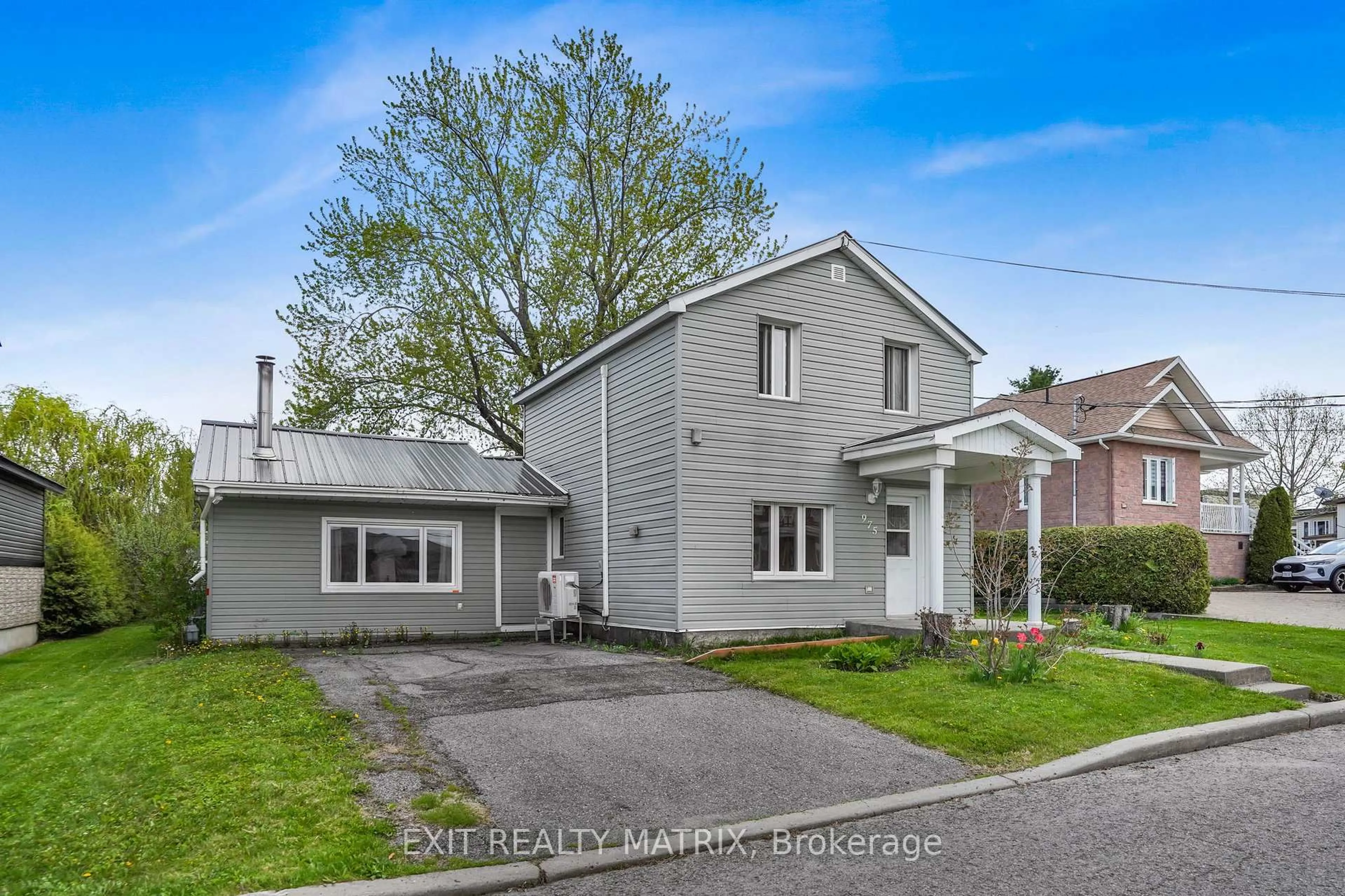 Home with vinyl exterior material, street for 975 Queen St, Champlain Ontario K0B 1K0