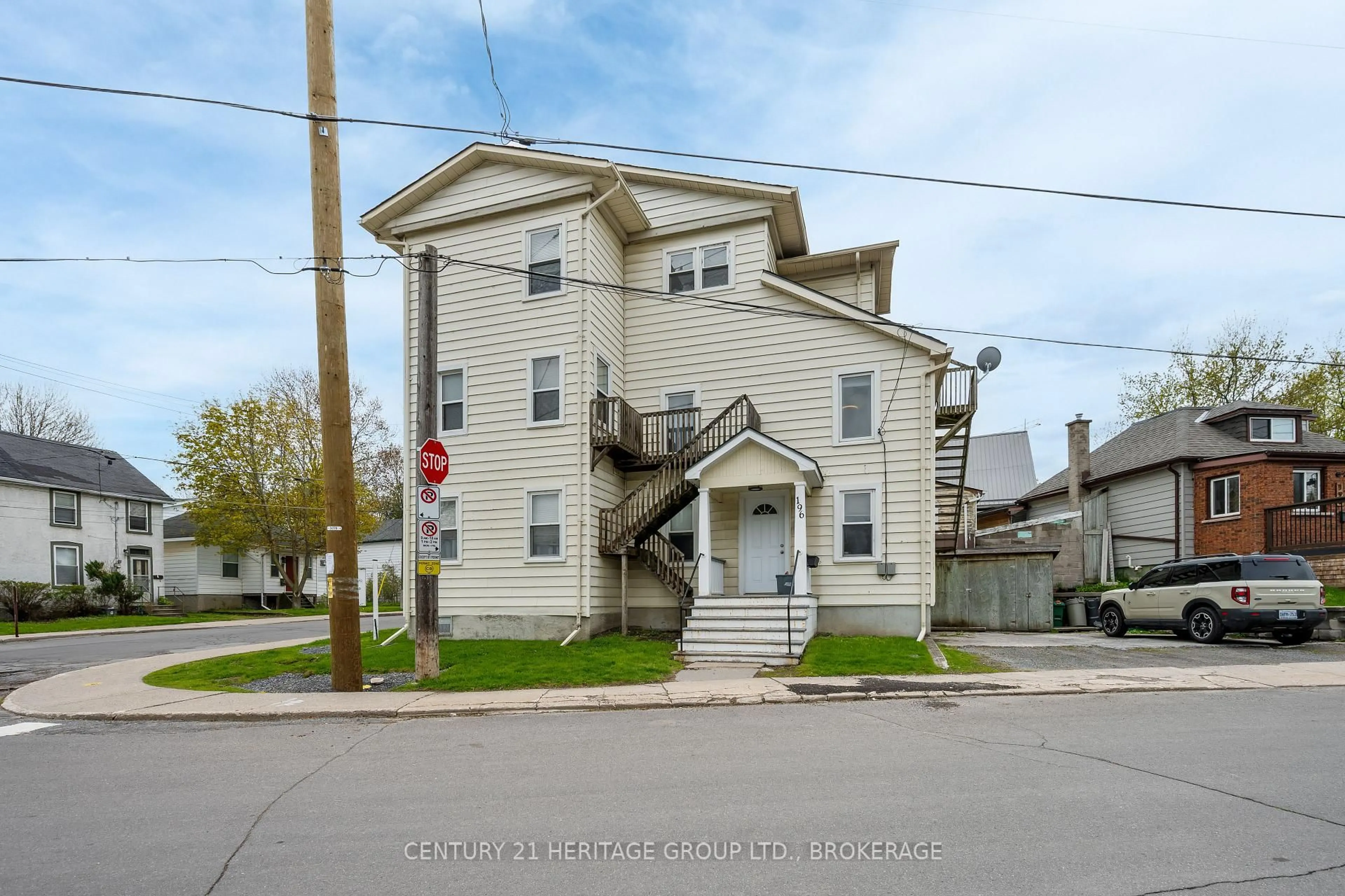 Unknown for 432 Barrie St, Kingston Ontario K7K 3T9