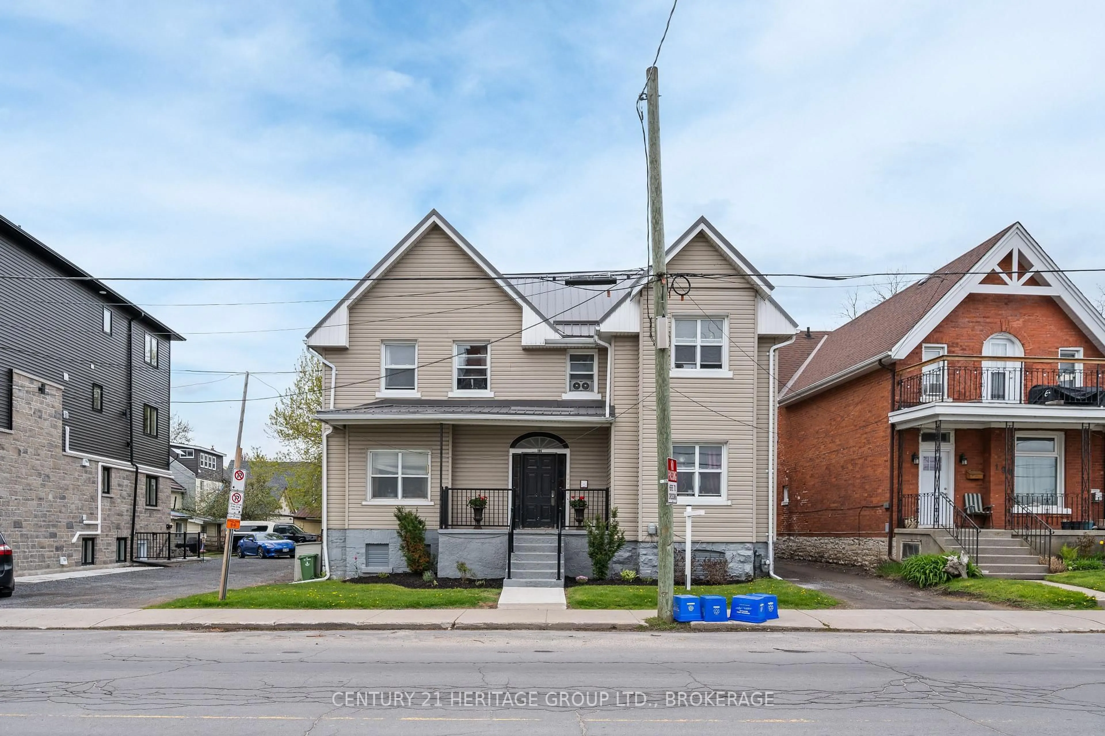 Home with brick exterior material, street for 186 Rideau St, Kingston Ontario K7K 3A3