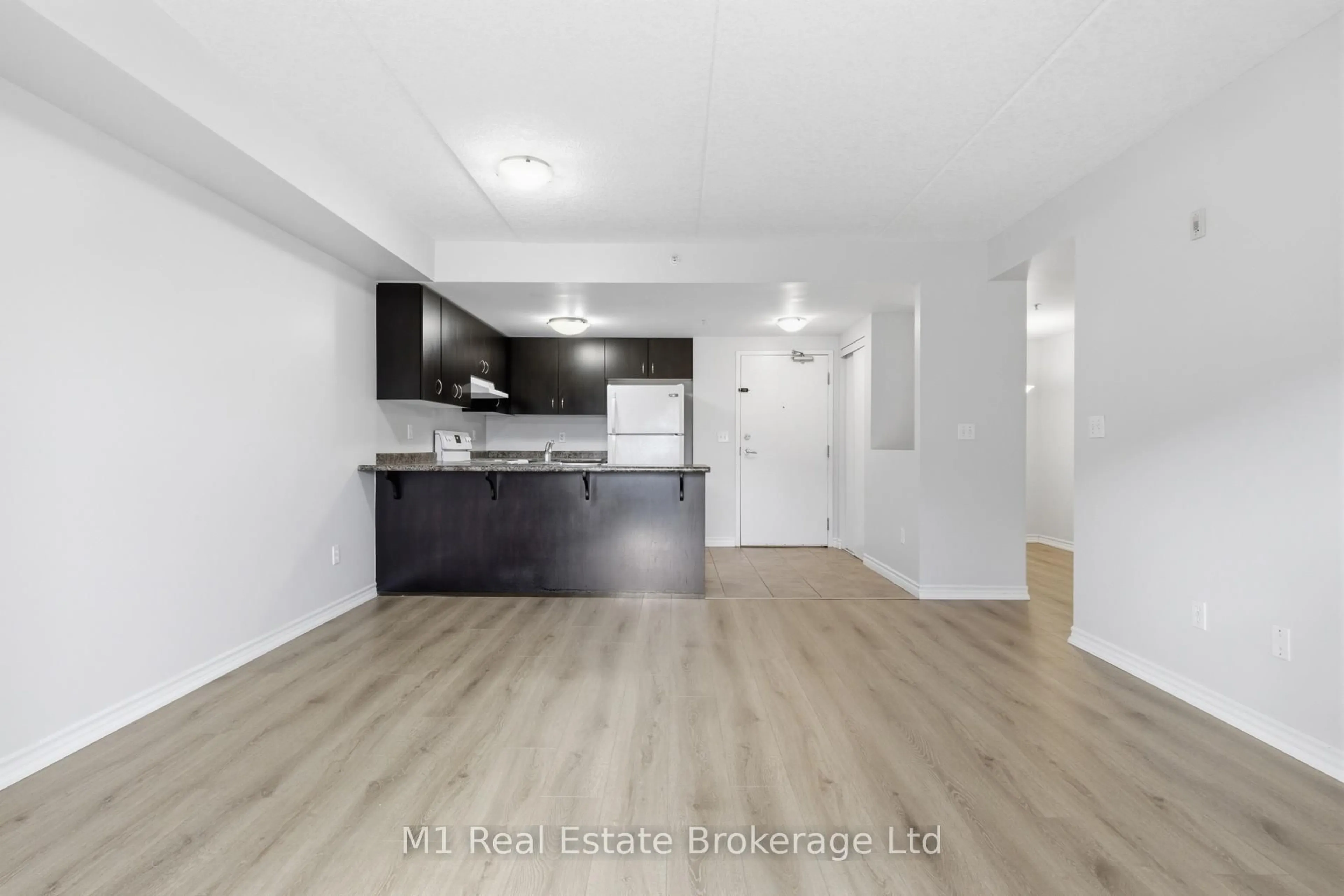Unknown for 45 Goodwin Dr #311, Guelph Ontario N1L 0E9