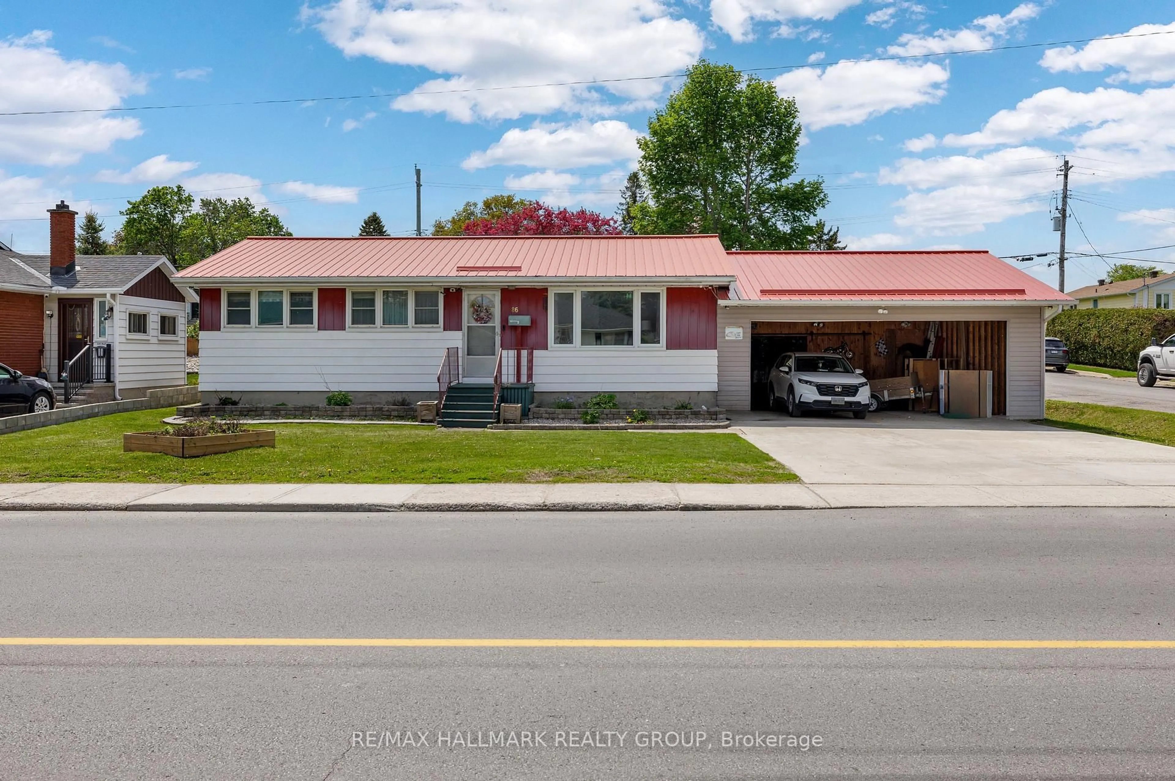 Unknown for 86 Jasper Ave, Smiths Falls Ontario K7A 4E1