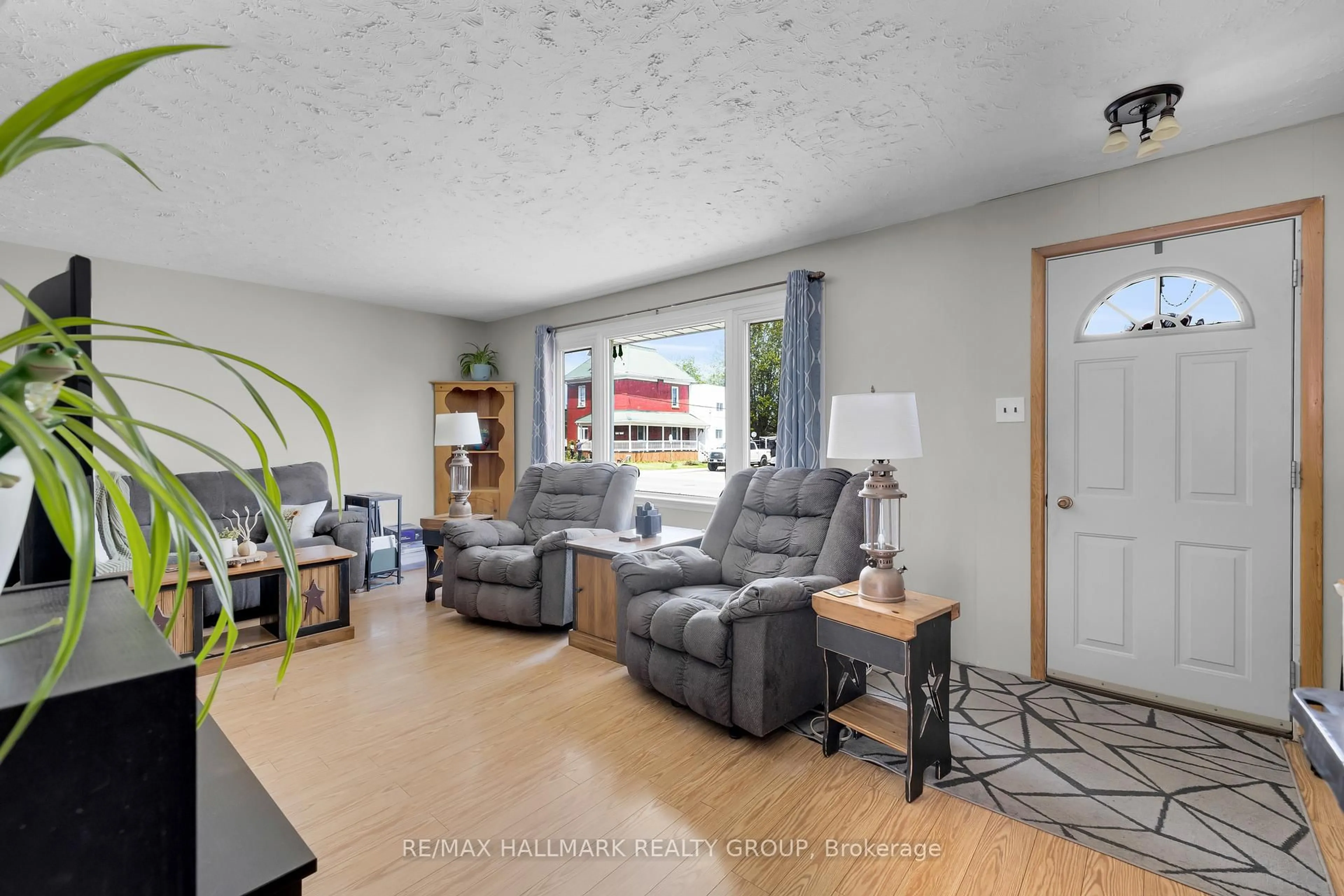 Living room with furniture, unknown for 86 Jasper Ave, Smiths Falls Ontario K7A 4E1