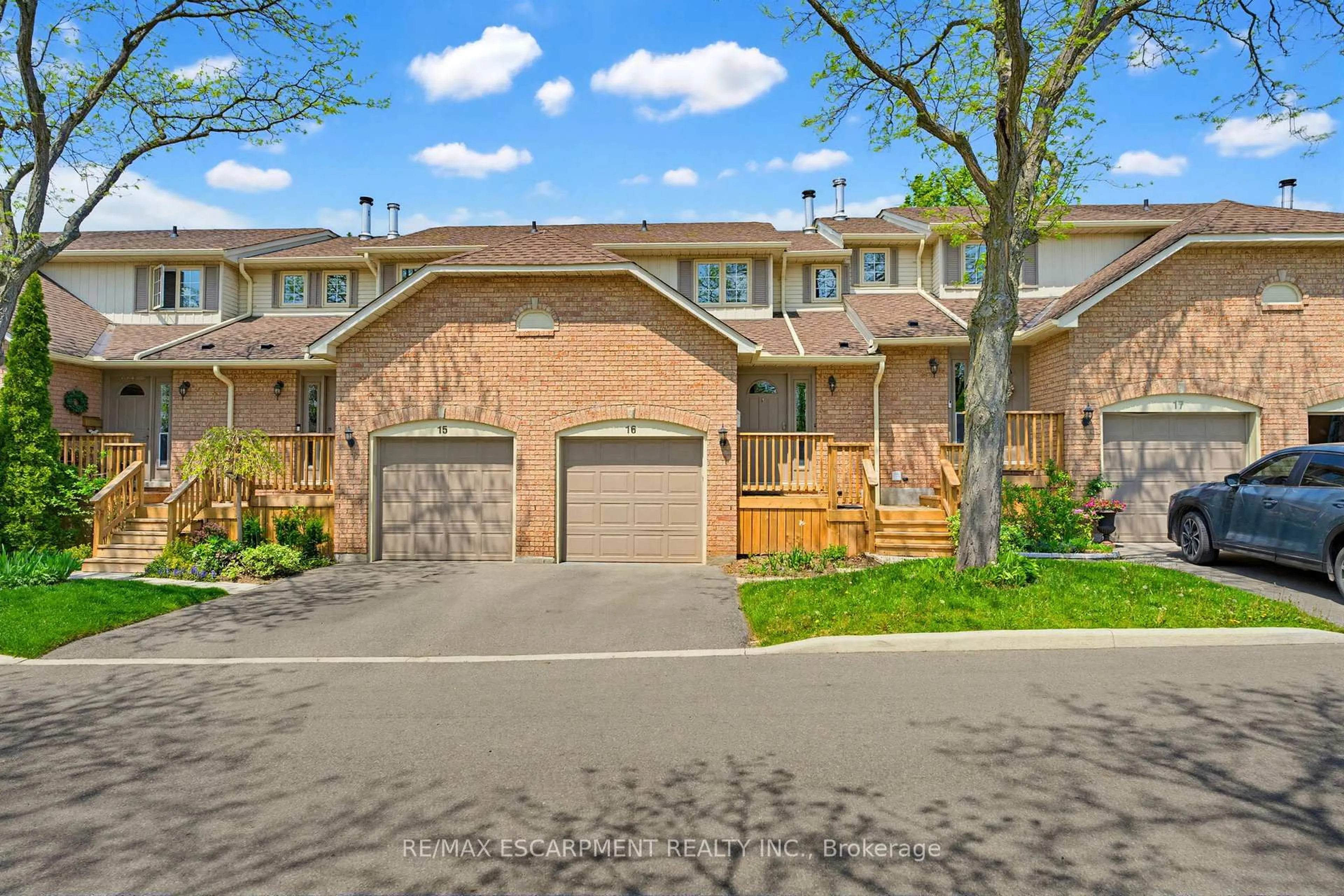Patio, street for 79 Braeheid Ave #16, Hamilton Ontario L8B 0C6