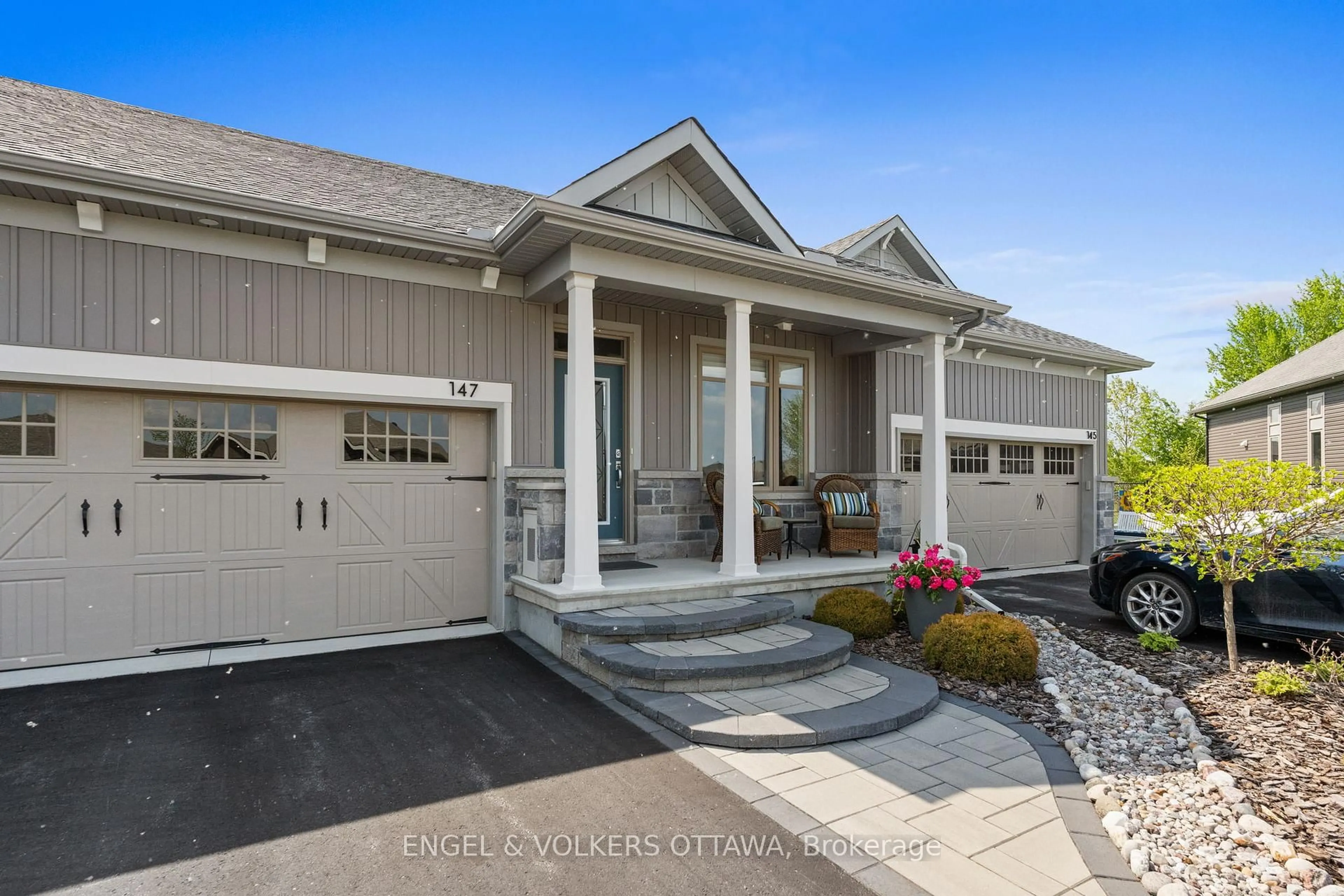 Home with vinyl exterior material, street for 147 Blackhorse Dr, North Grenville Ontario K0G 1J0