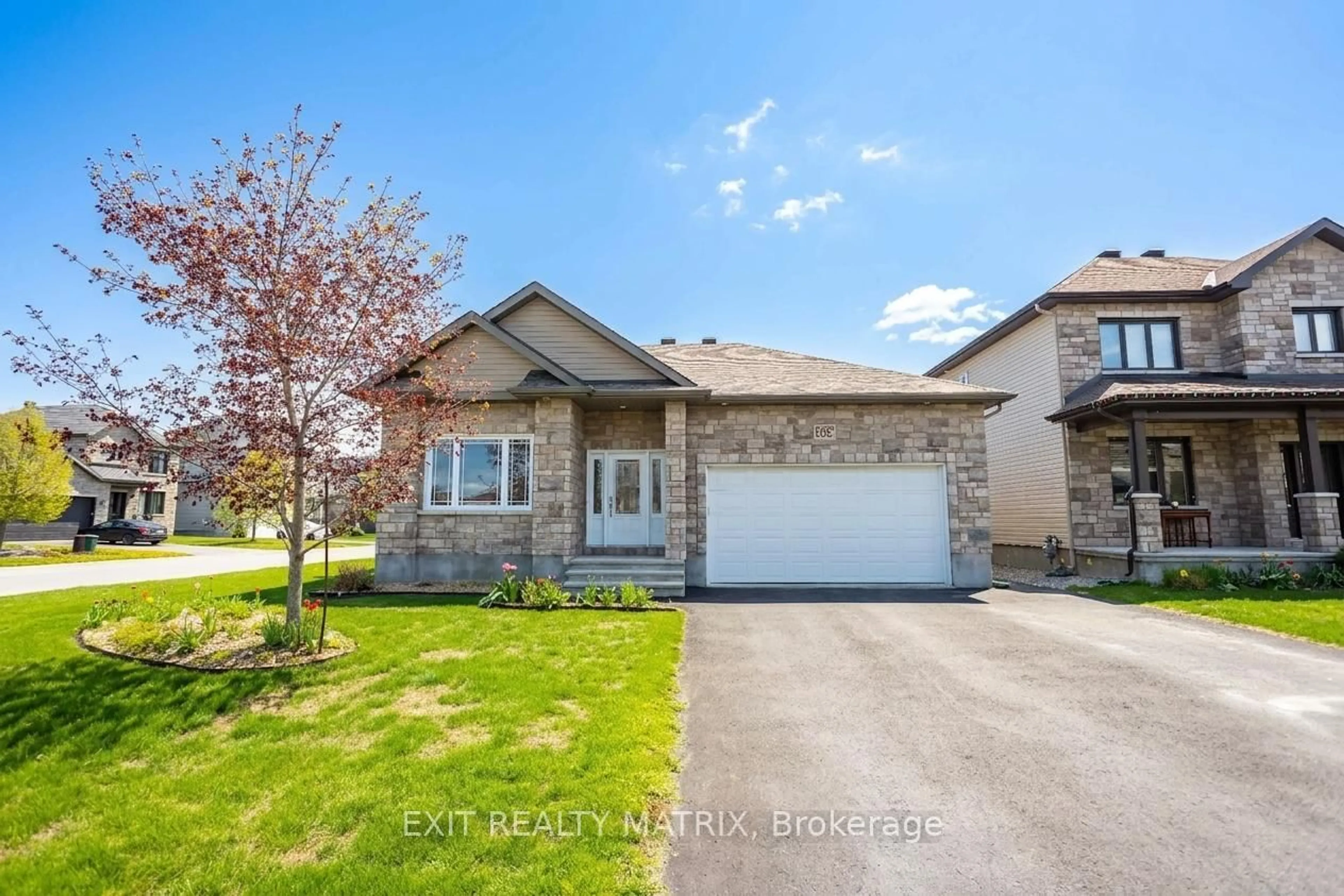 Unknown for 484 Bruges St, Russell Ontario K0A 1W0