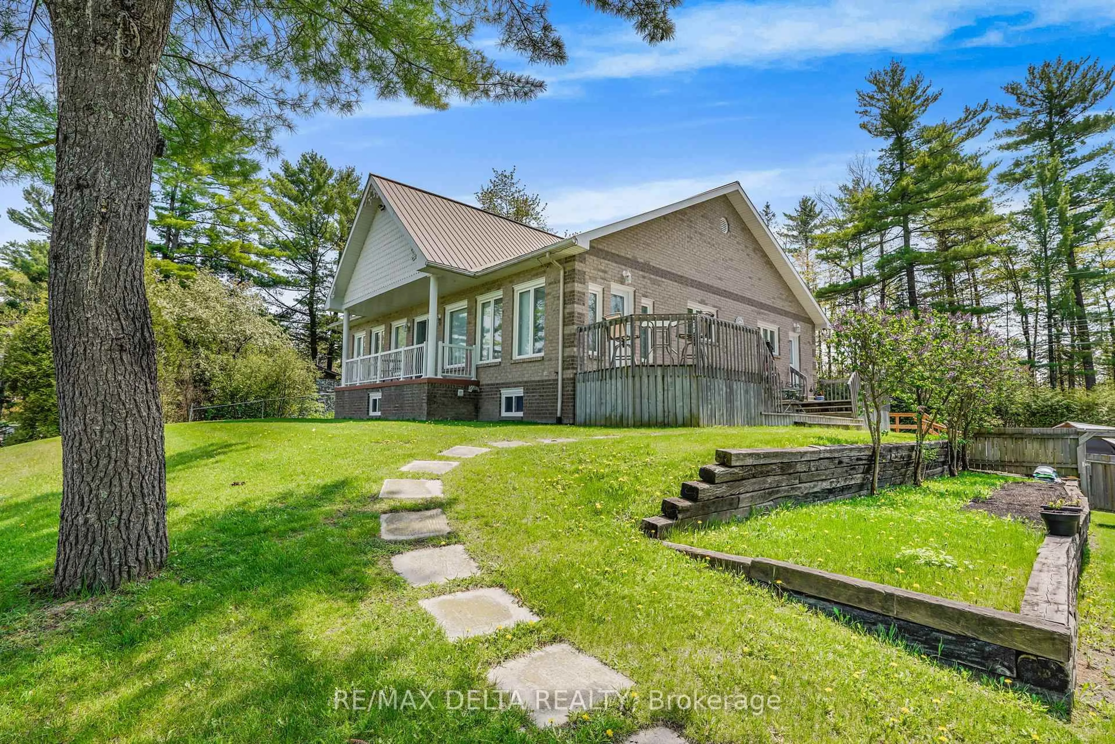 A pic from outside/outdoor area/front of a property/back of a property/a pic from drone, water/lake/river/ocean view for 2071 Ch Tessier Rd, Alfred and Plantagenet Ontario K0B 1L0
