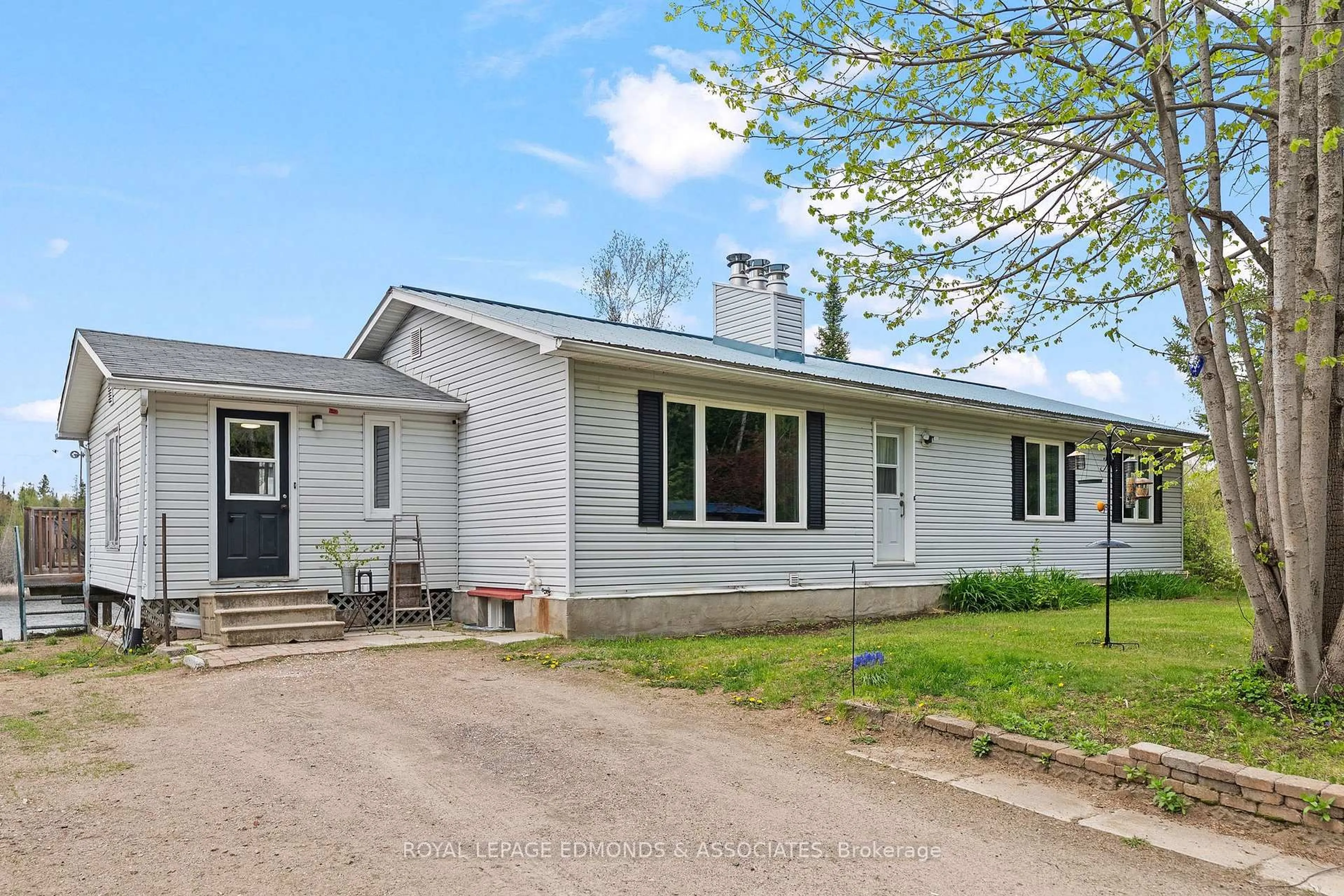 Home with vinyl exterior material, street for 164 Garden Lake Tr, Haley Station Ontario K0J 1Y0