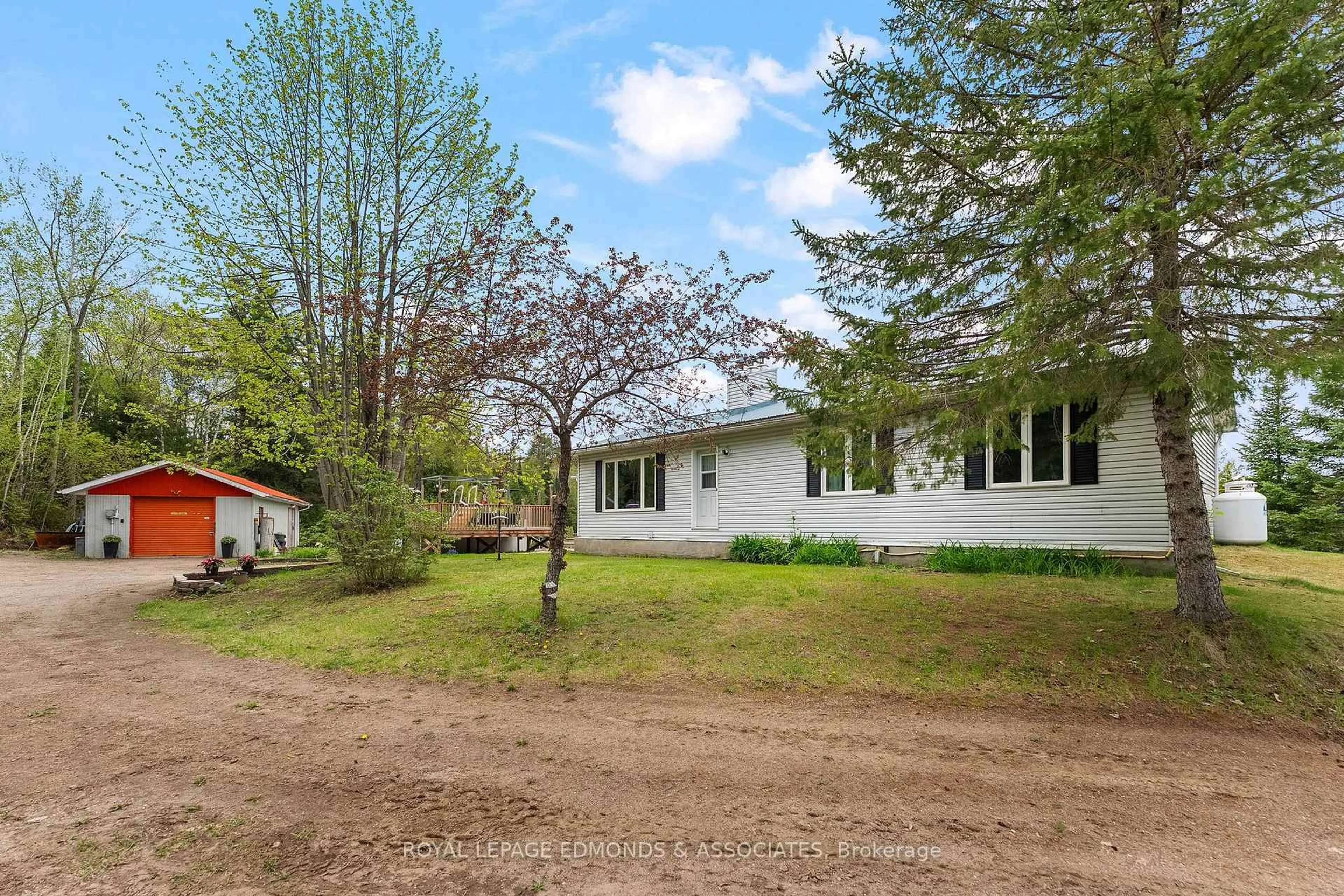 A pic from outside/outdoor area/front of a property/back of a property/a pic from drone, unknown for 164 Garden Lake Tr, Haley Station Ontario K0J 1Y0