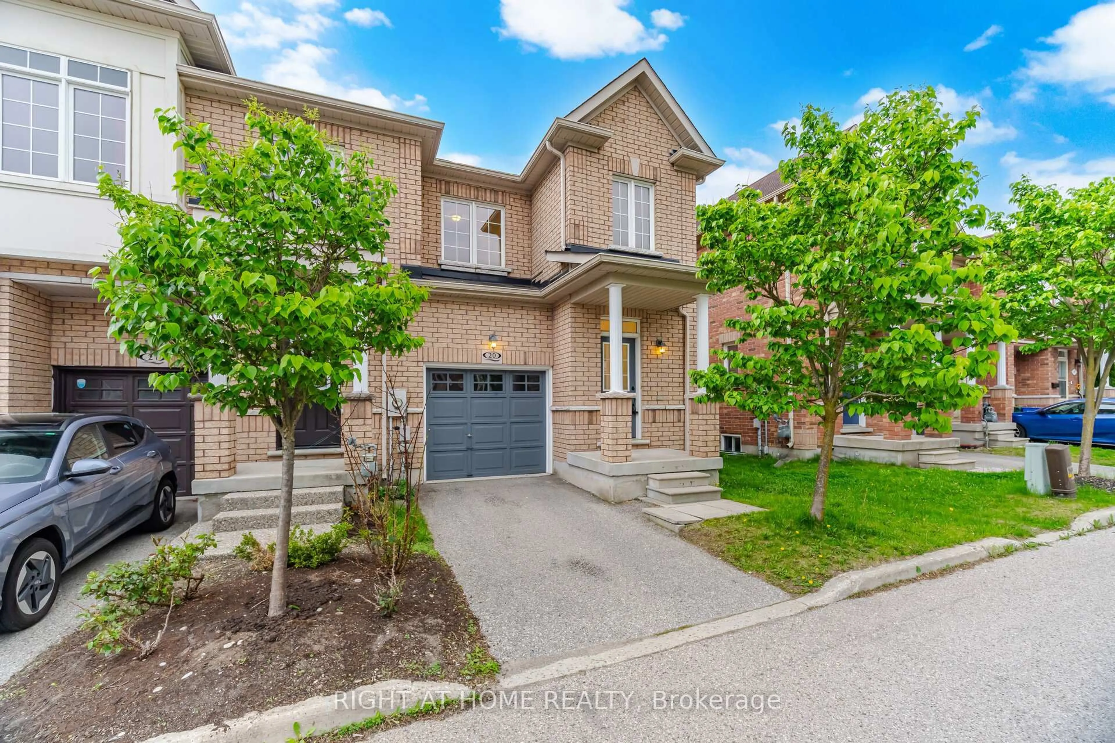 Home with brick exterior material, street for 110 Highland Rd #20, Kitchener Ontario N2M 3S1