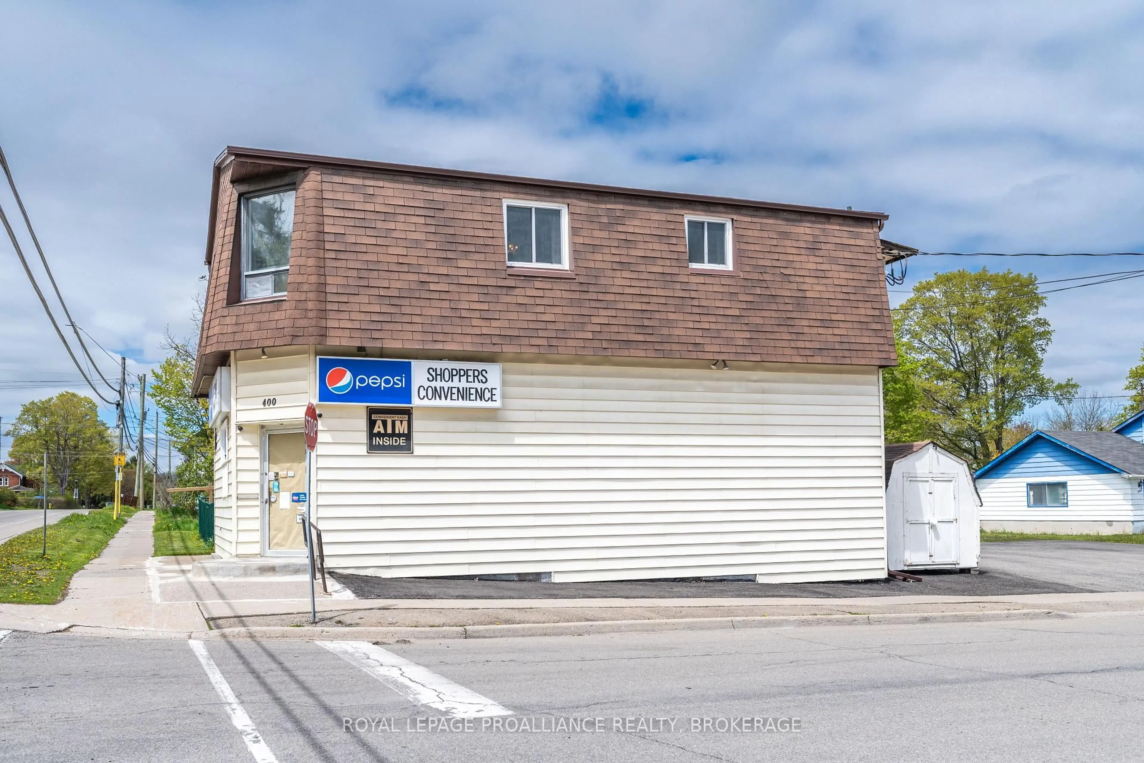 Unknown for 400 King St, Gananoque Ontario K7G 2G9