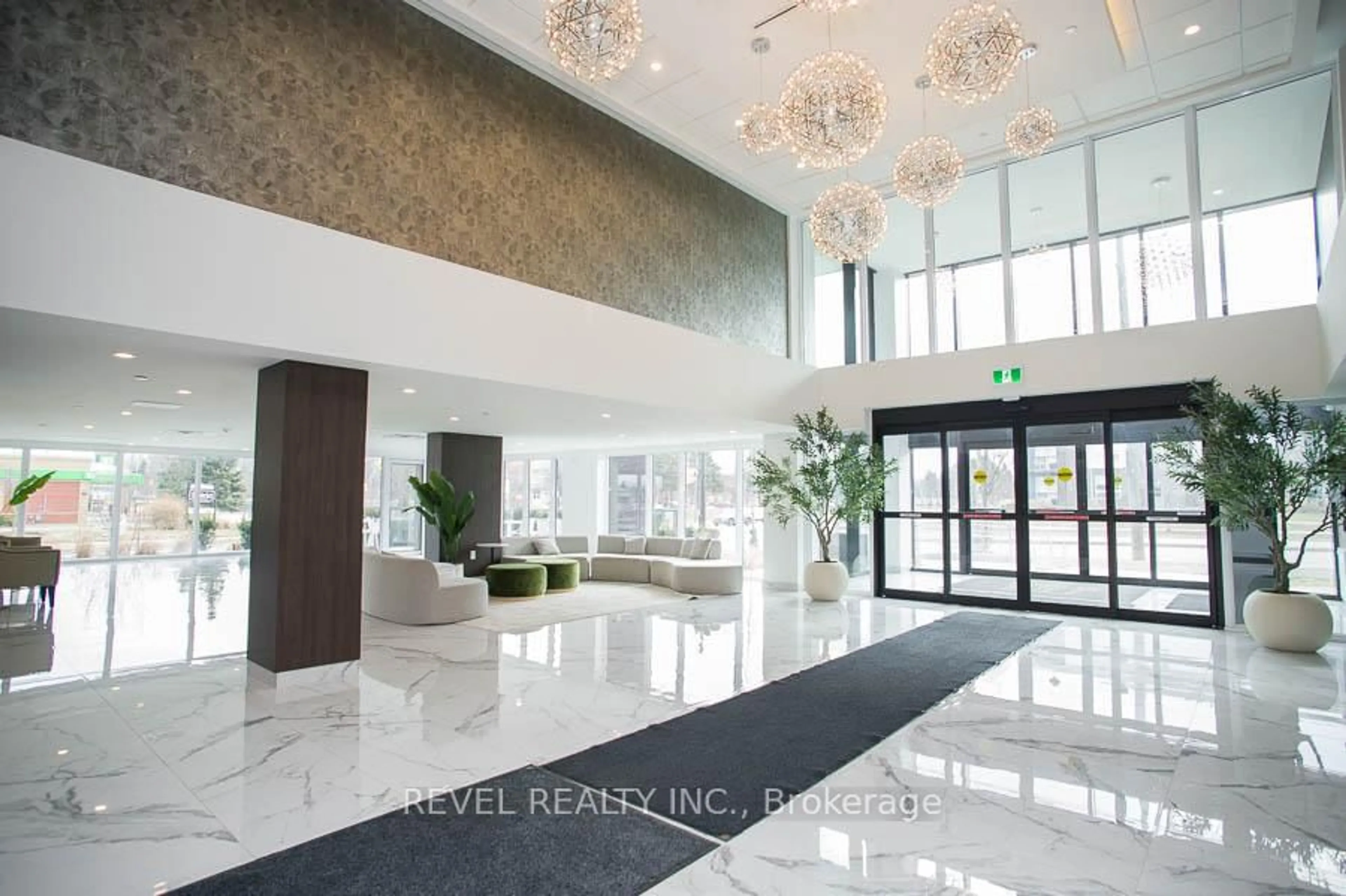 Lobby for 575 Conklin Rd #819, Brantford Ontario N3T 0B9