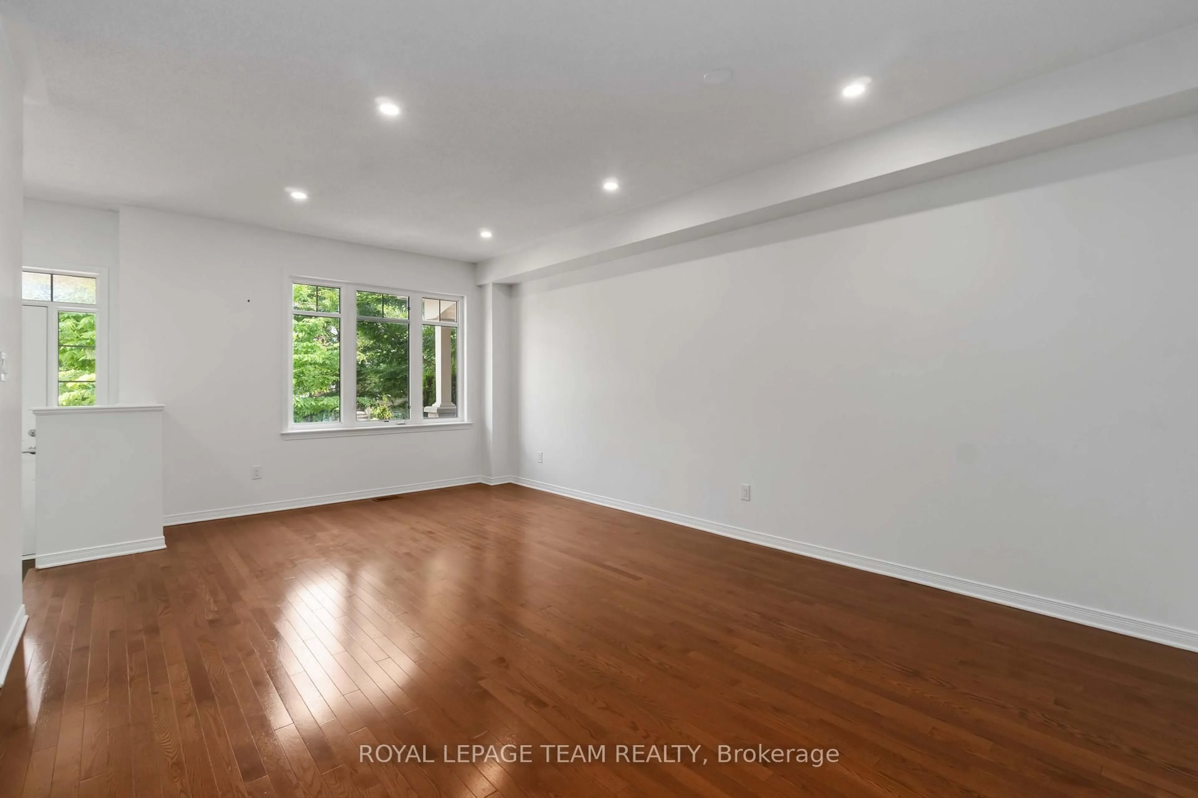 A pic of a room for 349 SWEETFLAG St, Ottawa Ontario K2J 5A3