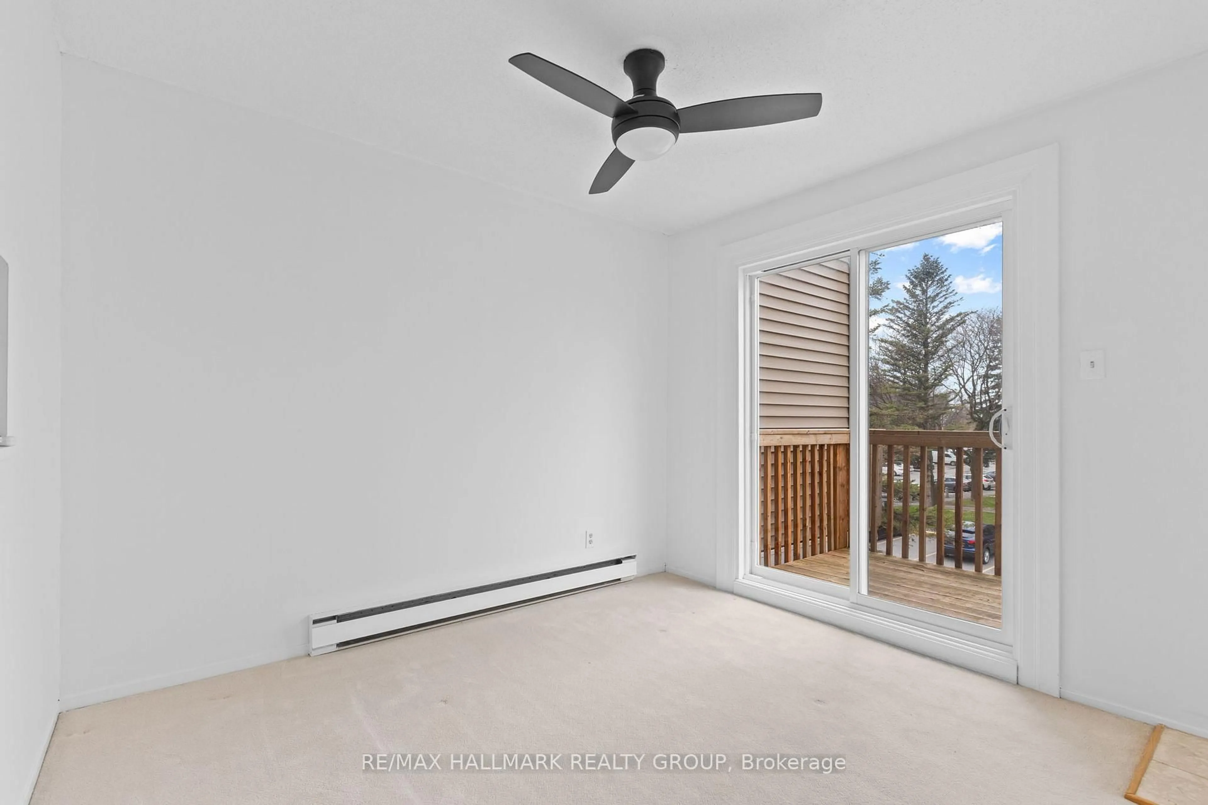 A pic of a room for 520 Fenerty Crt #8, Ottawa Ontario K2L 3B1