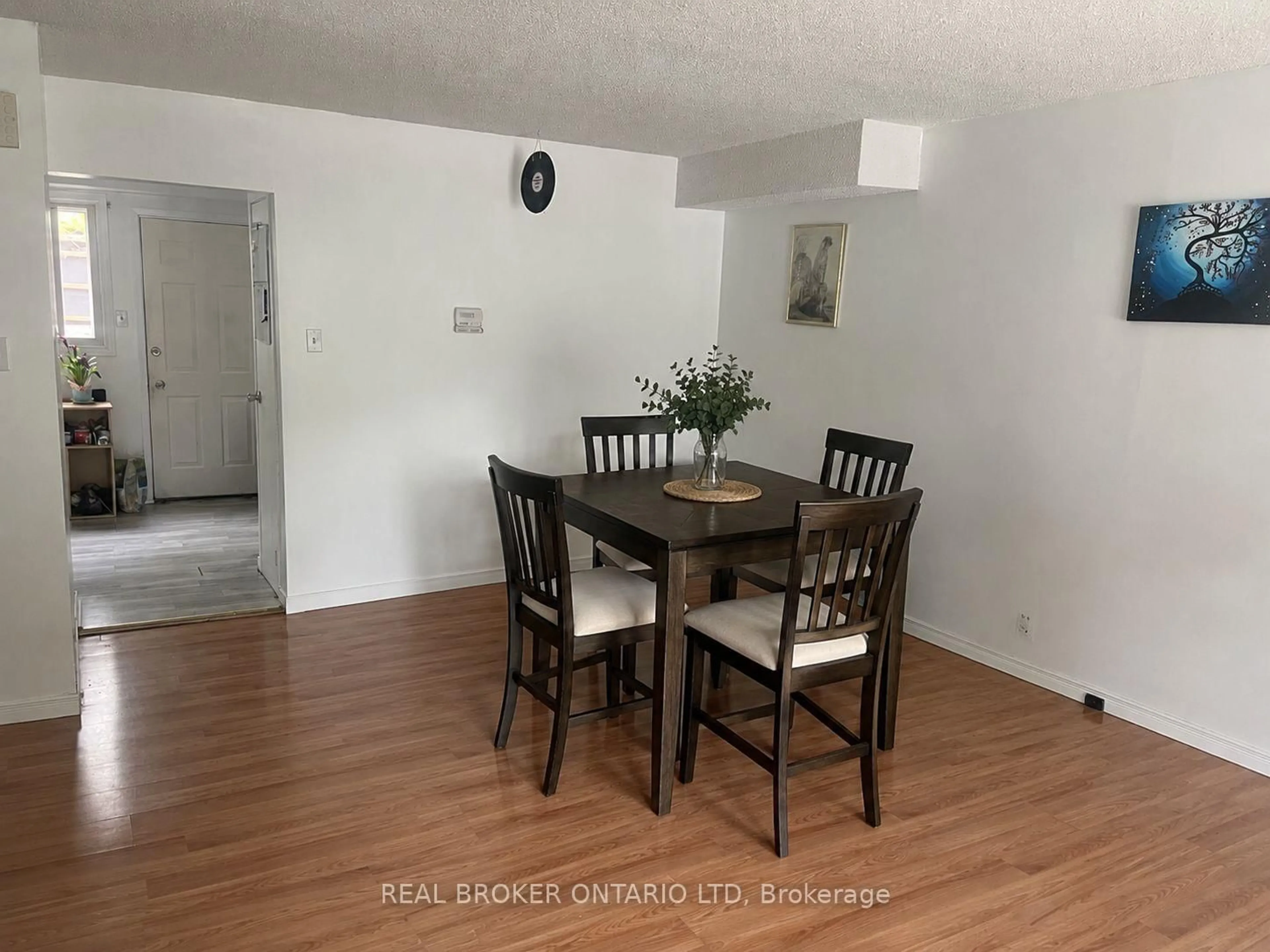 A pic of a room for 75 Gatewood Pl #24, London East Ontario N5Y 5A4