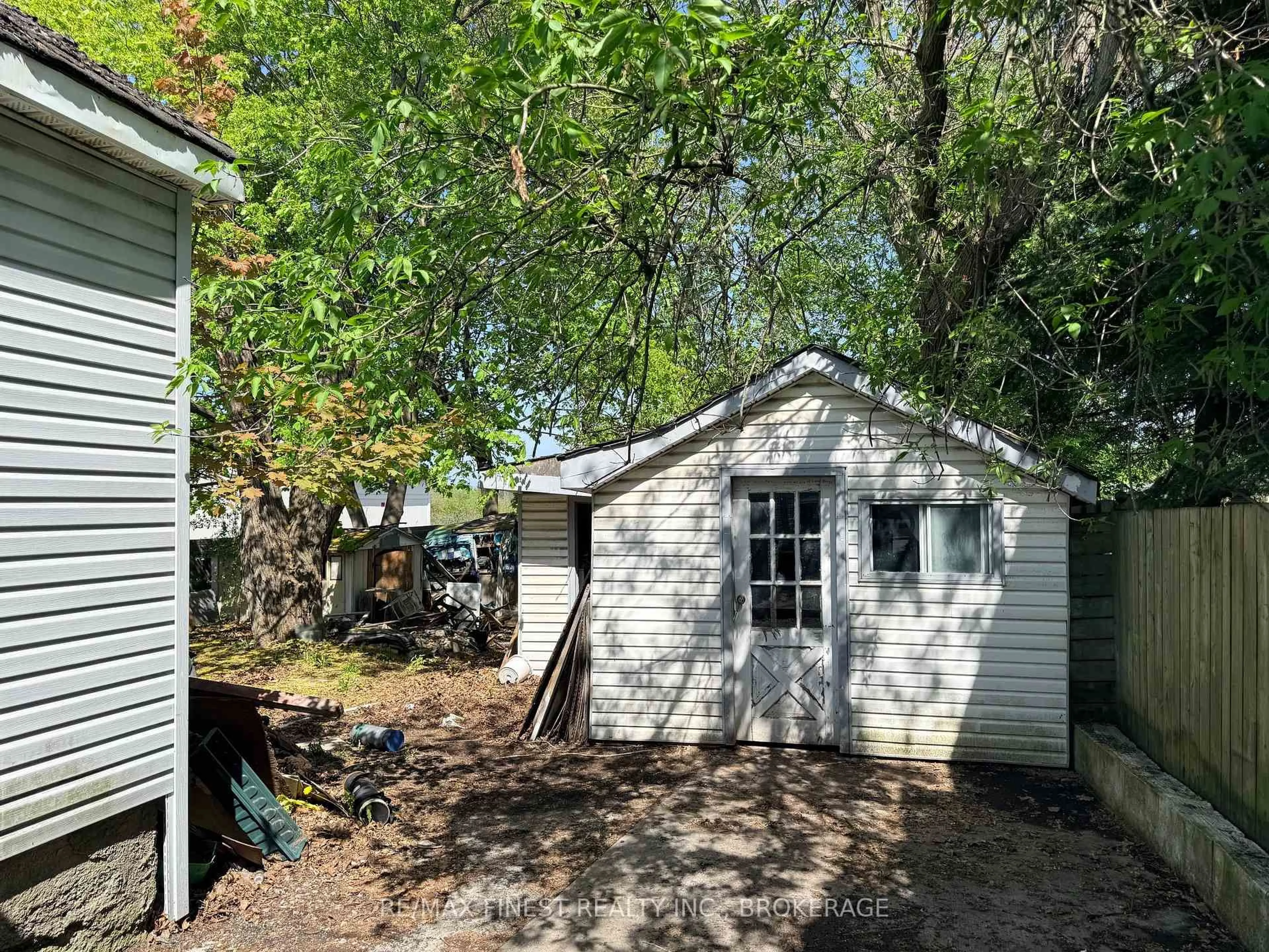 Shed for 951 Division St, Kingston Ontario K7K 4C8