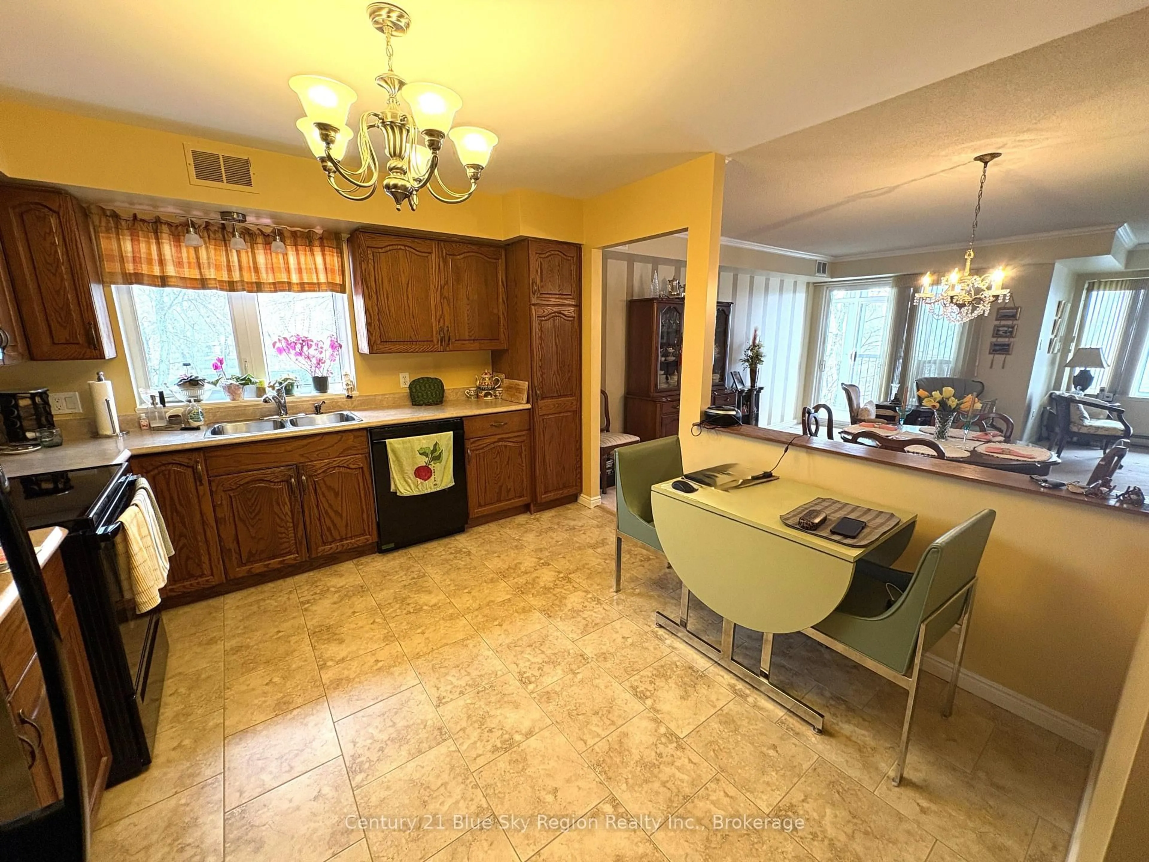 Open concept kitchen, ceramic/tile floor for 469 Lakeshore Dr #301, North Bay Ontario P1A 2E2