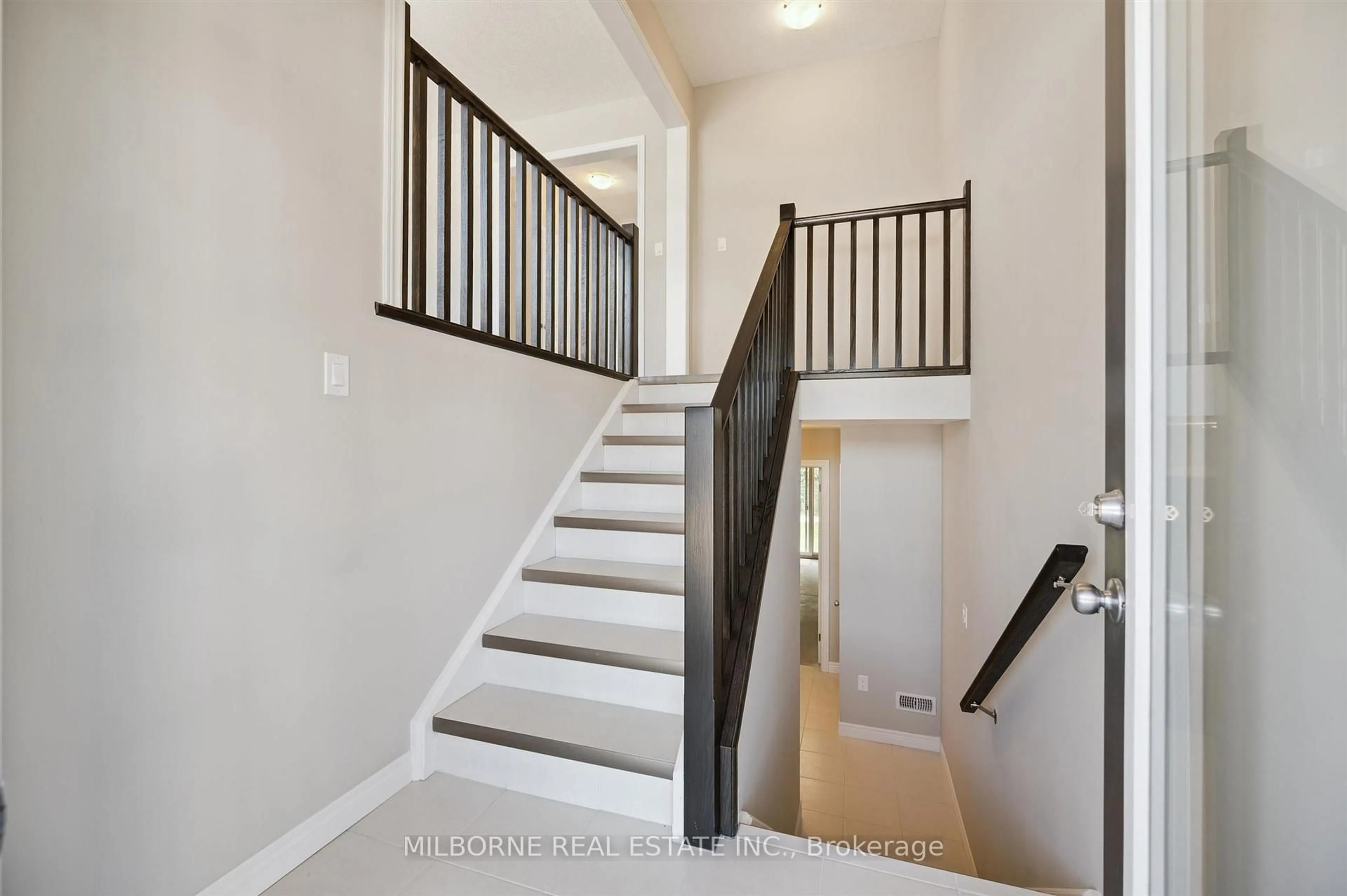 Stairs for 37 Arabella Dr, Guelph Ontario N1L 0R9