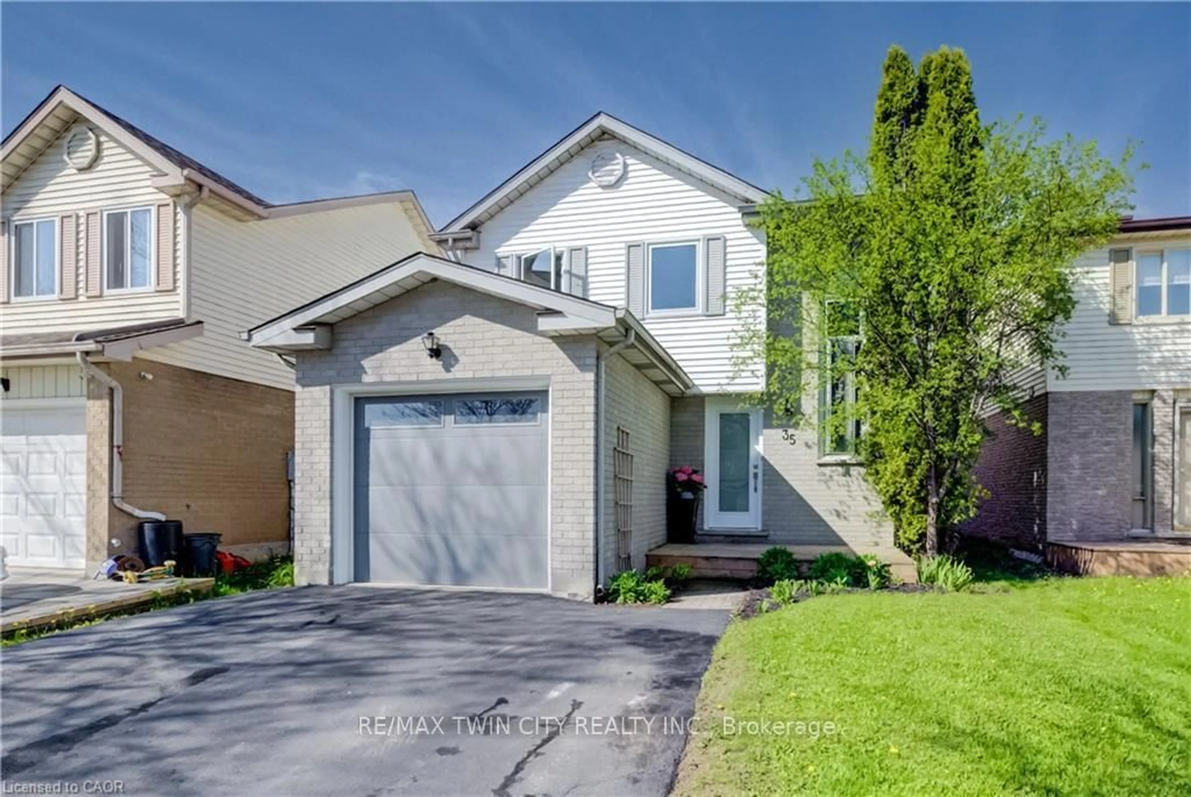 Unknown for 35 CAMROSE Crt, Kitchener Ontario N2M 5J3