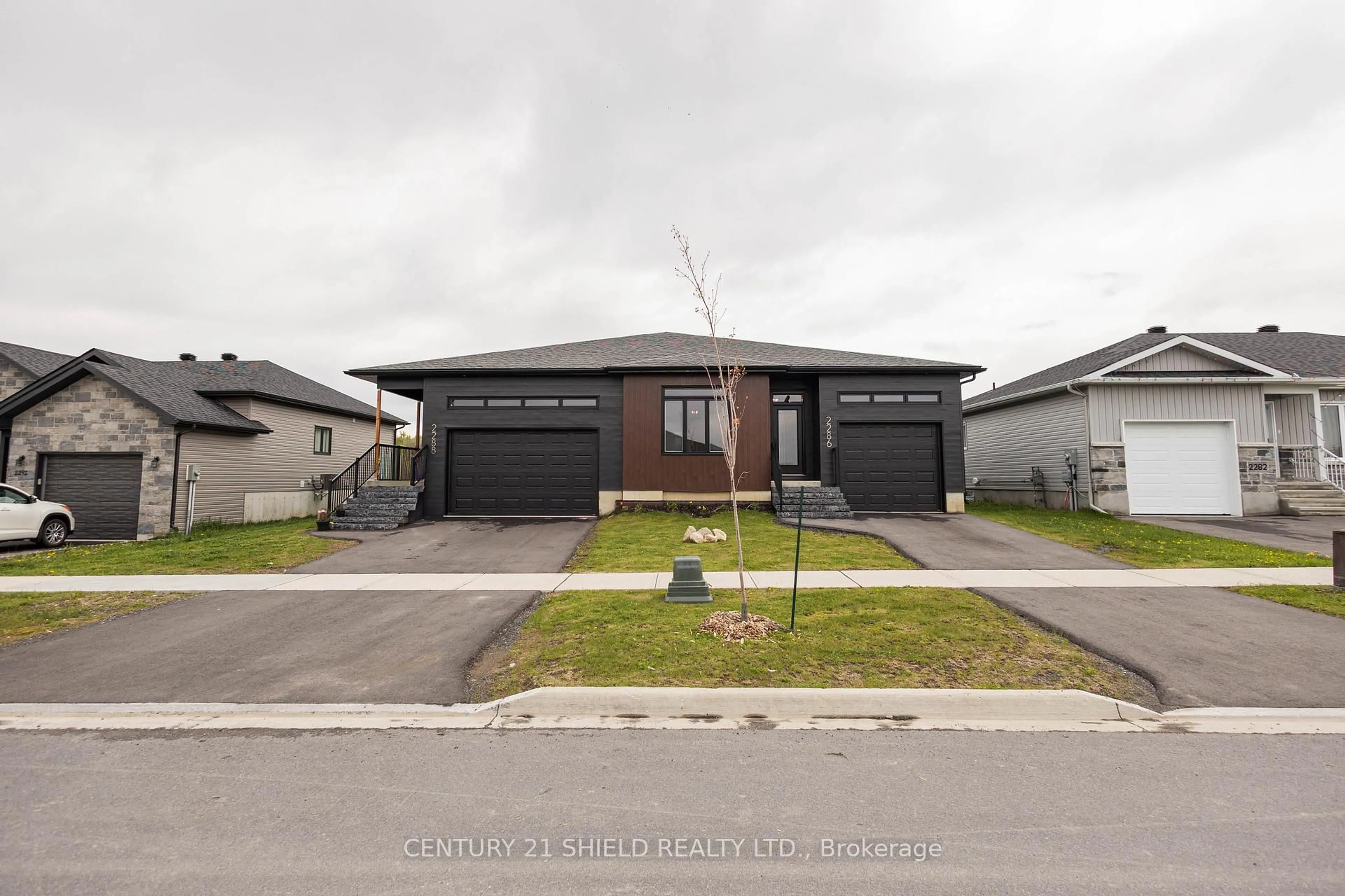 Unknown for 2286 Crewson Crt, Cornwall Ontario K6H 0H5