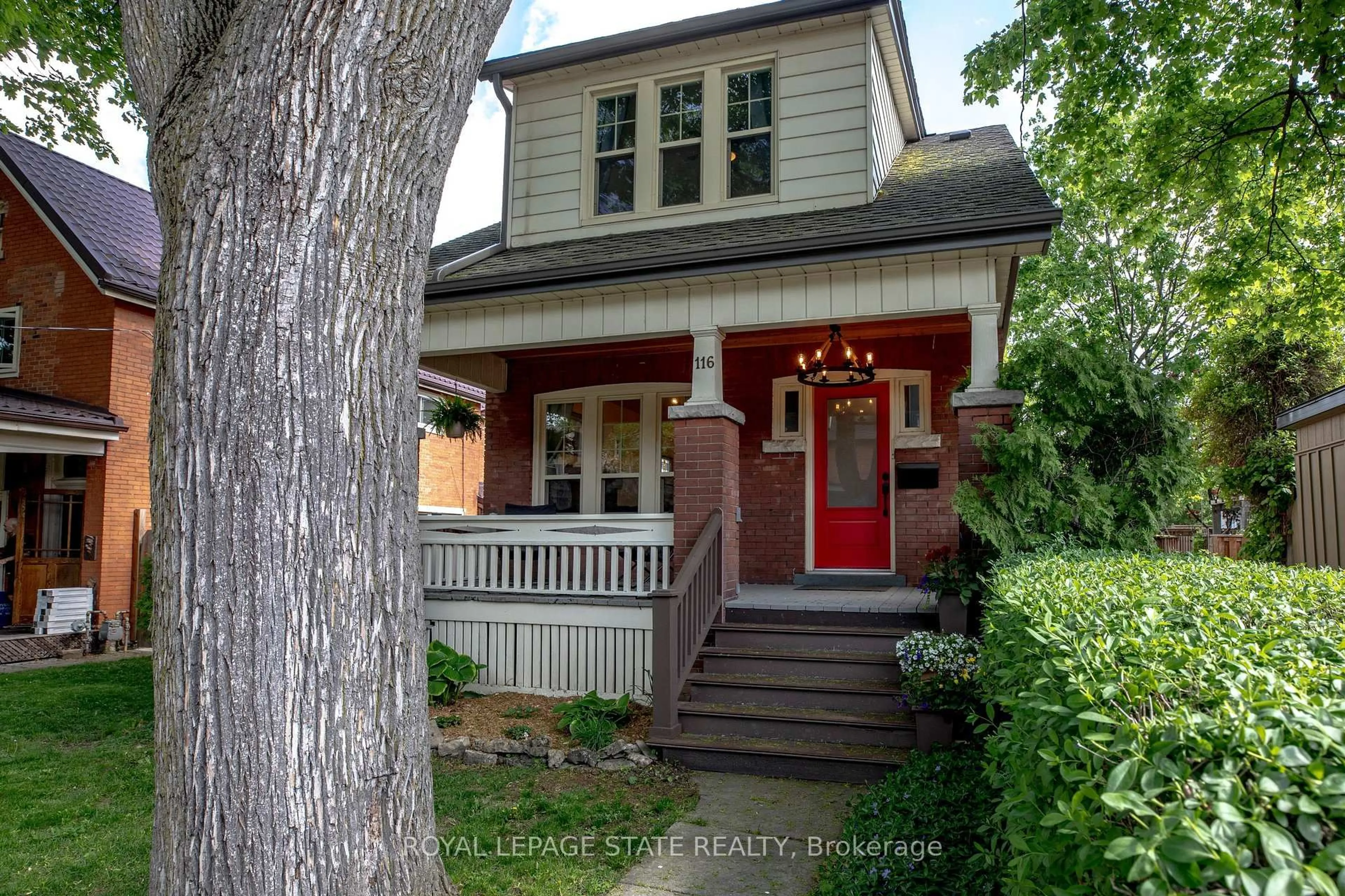 Home with brick exterior material, street for 116 Homewood Ave, Hamilton Ontario L8P 2M5