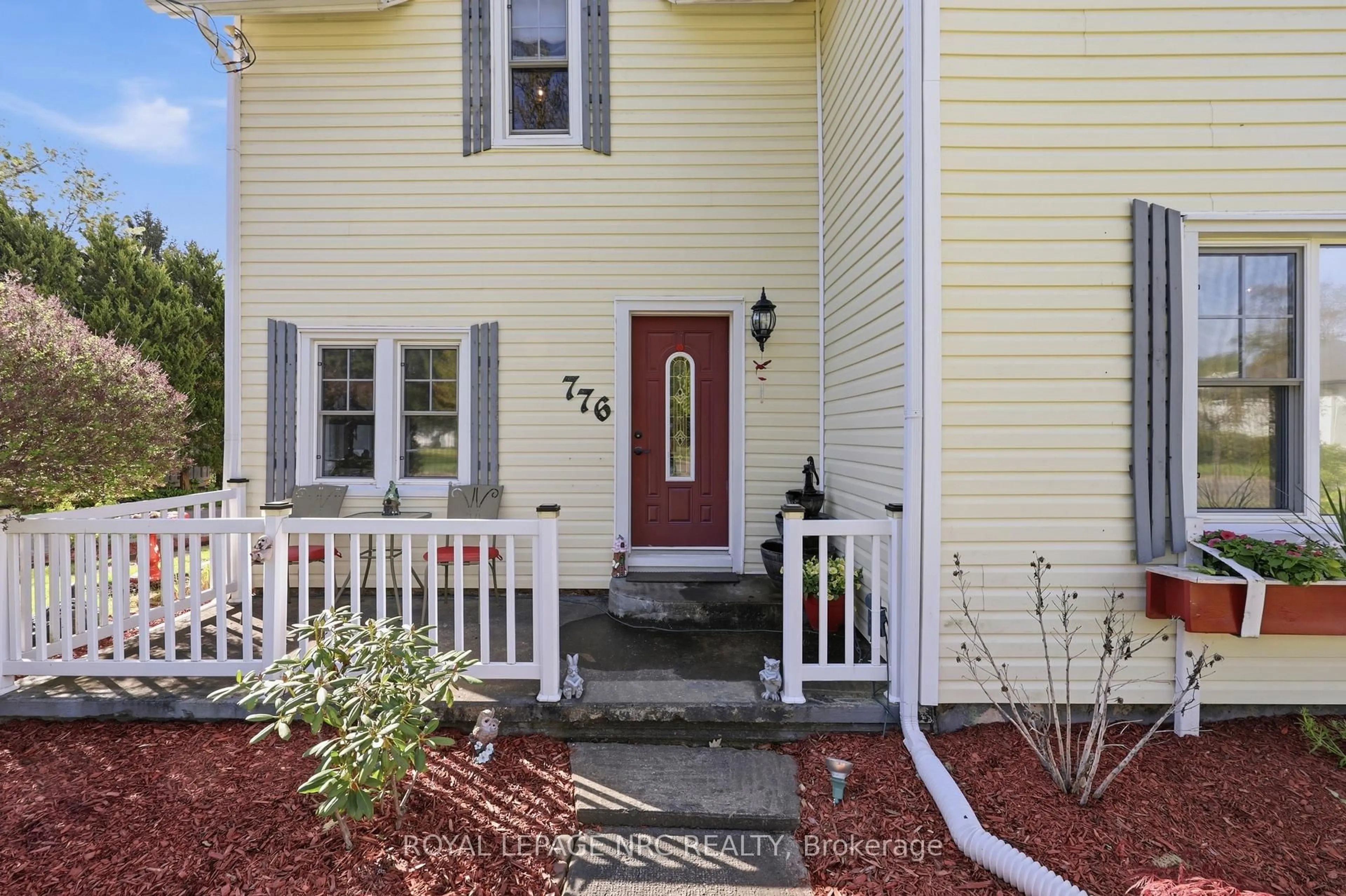 Indoor entryway for 776 Canboro Rd, Pelham Ontario L0S 1C0