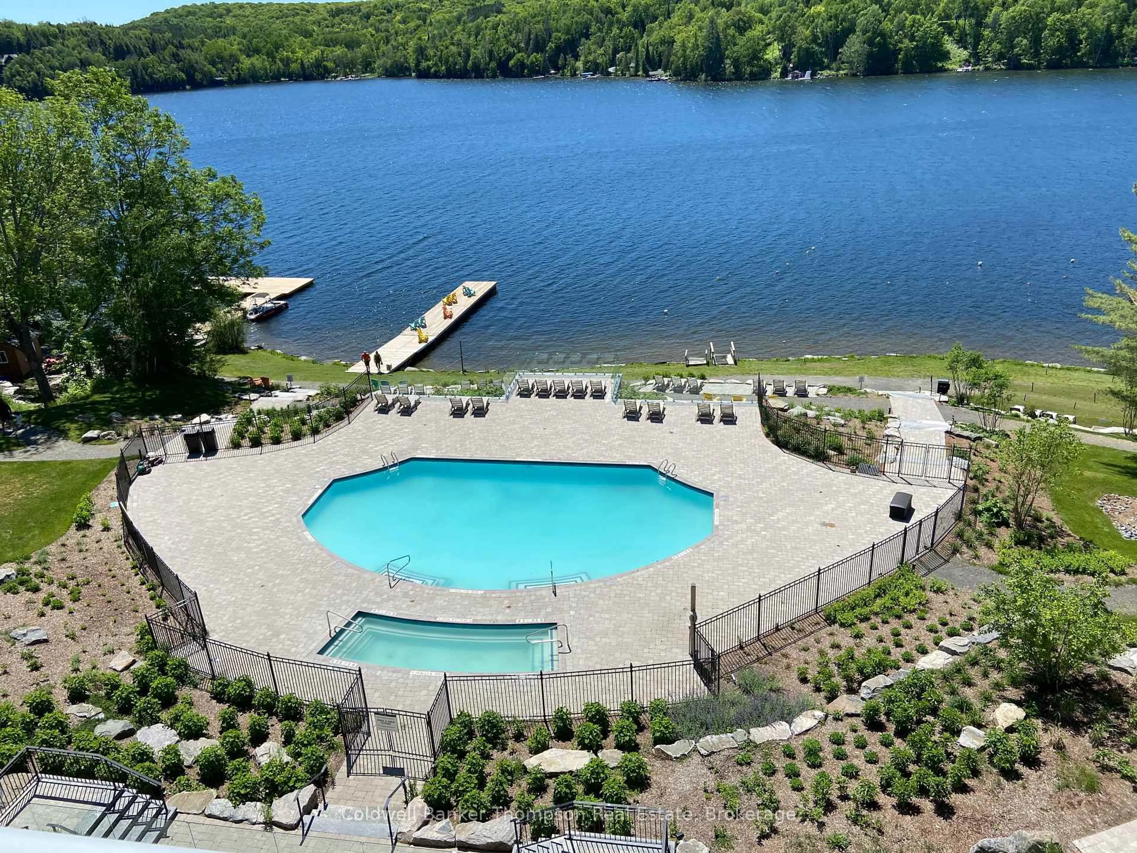 Pool for 25 PEN LAKE POINT Rd #409, Huntsville Ontario P1H 1A9