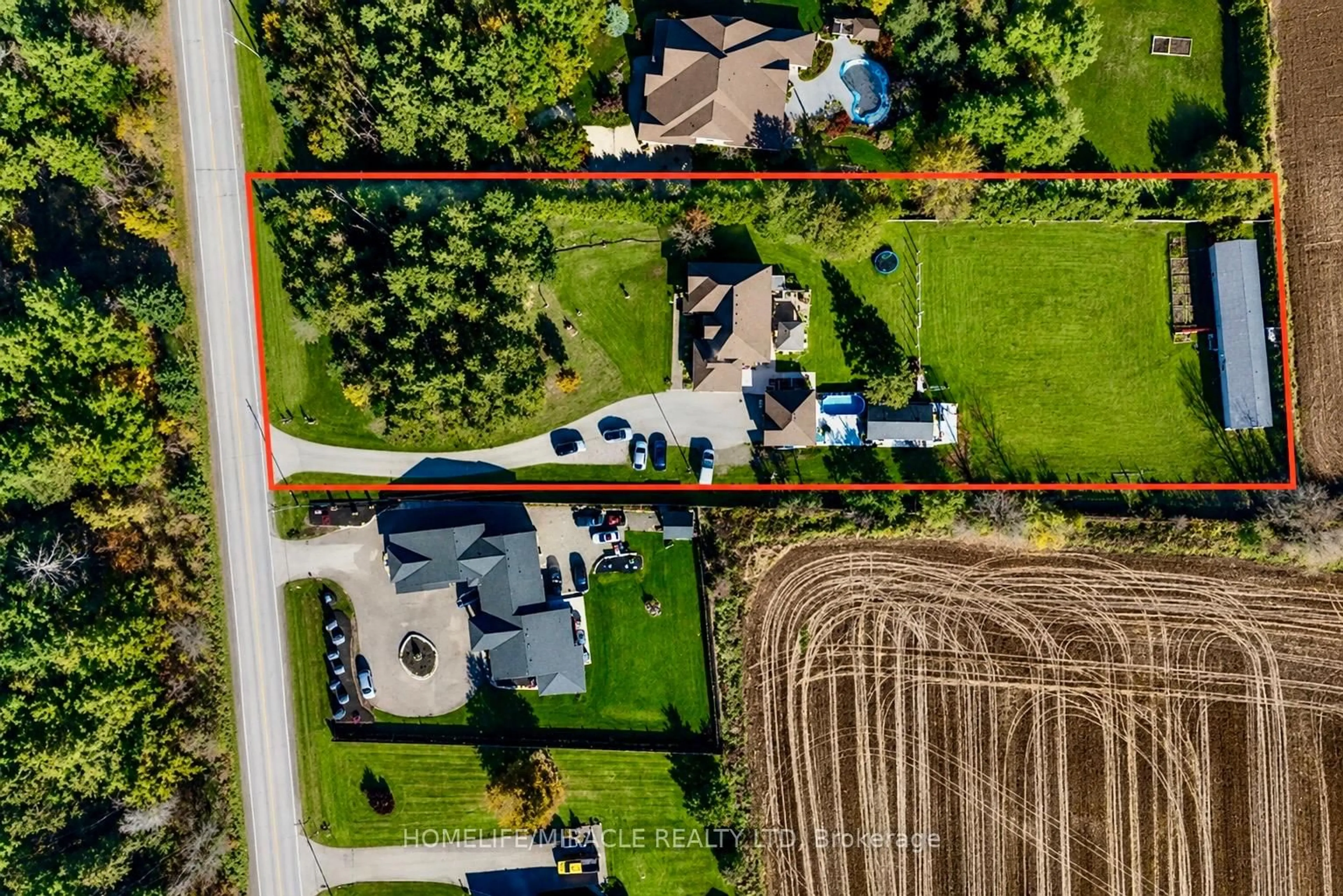 A pic from outside/outdoor area/front of a property/back of a property/a pic from drone, street for 9465 17 Sdrd, Erin Ontario N0B 1Z0
