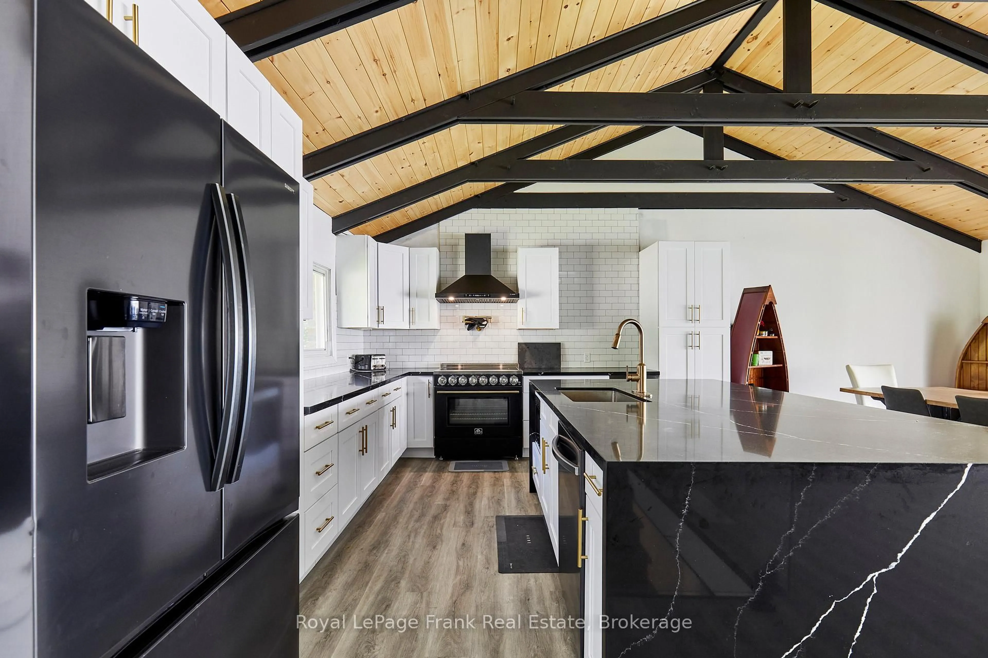 Contemporary kitchen, unknown for 36 Summer Dr, Kawartha Lakes Ontario K0M 2C0