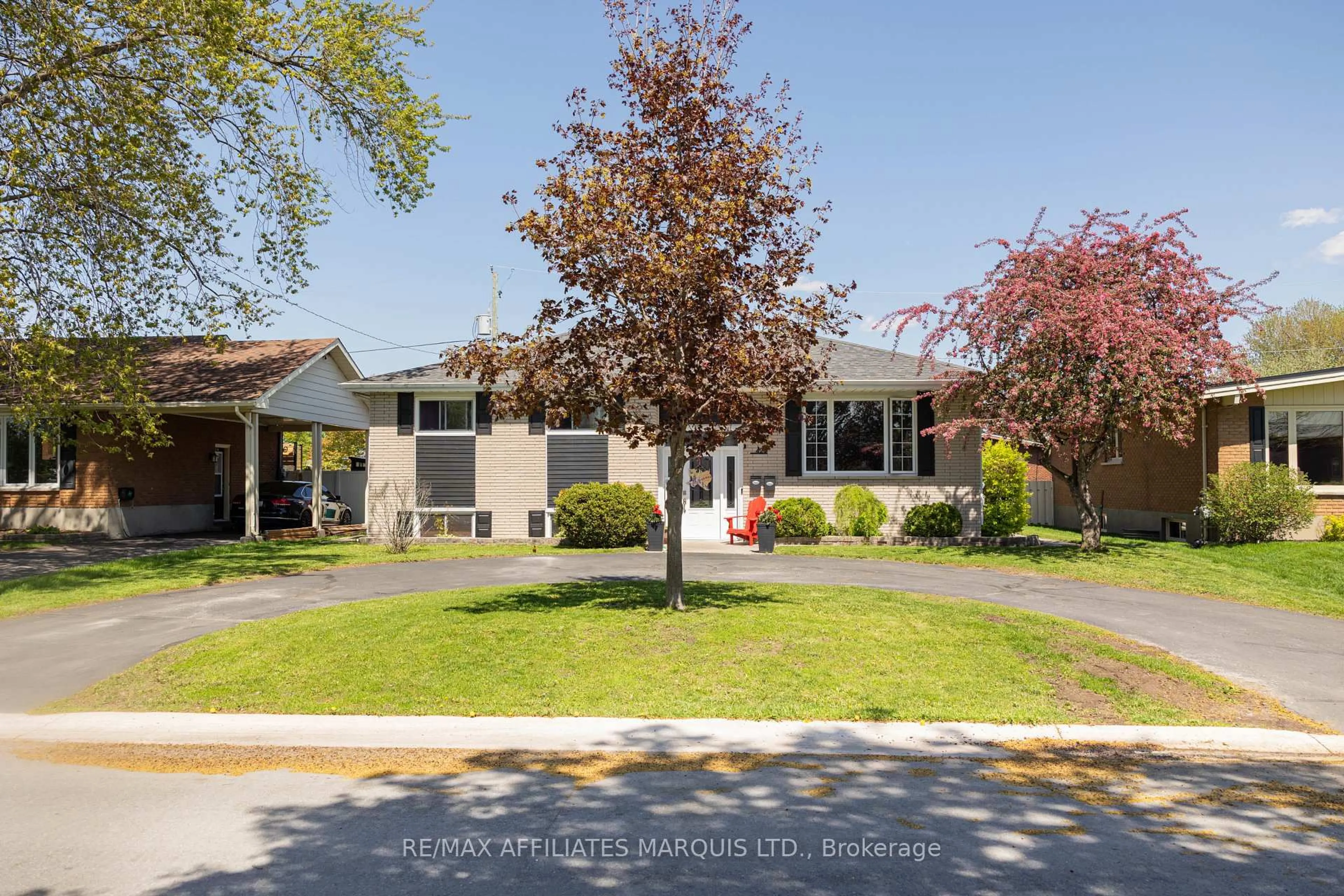 Unknown for 420 Beach Ave, Cornwall Ontario K6H 5P1