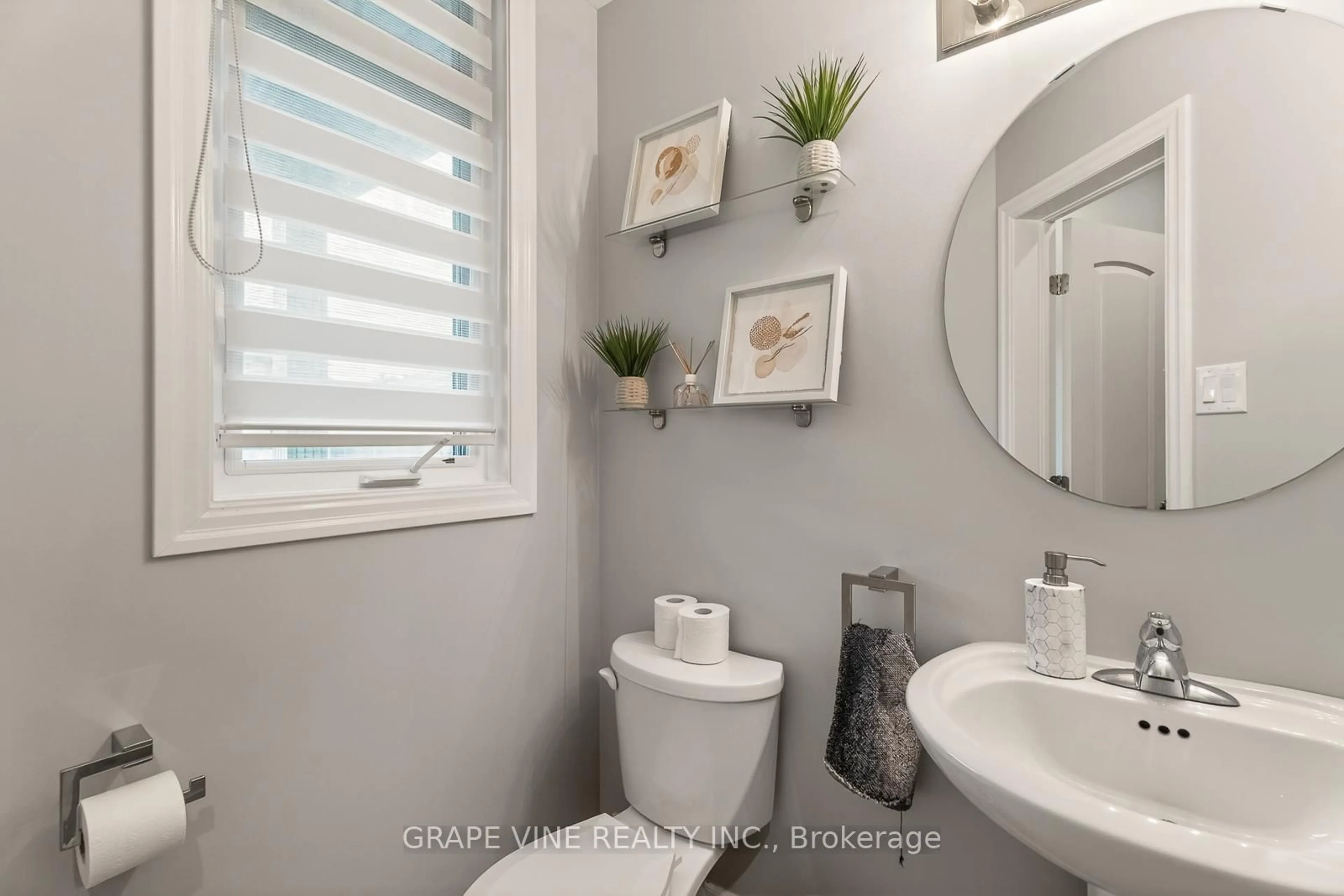Contemporary bathroom, ceramic/tile floor for 112 Hawkshaw Cres, Ottawa Ontario K2J 0J6