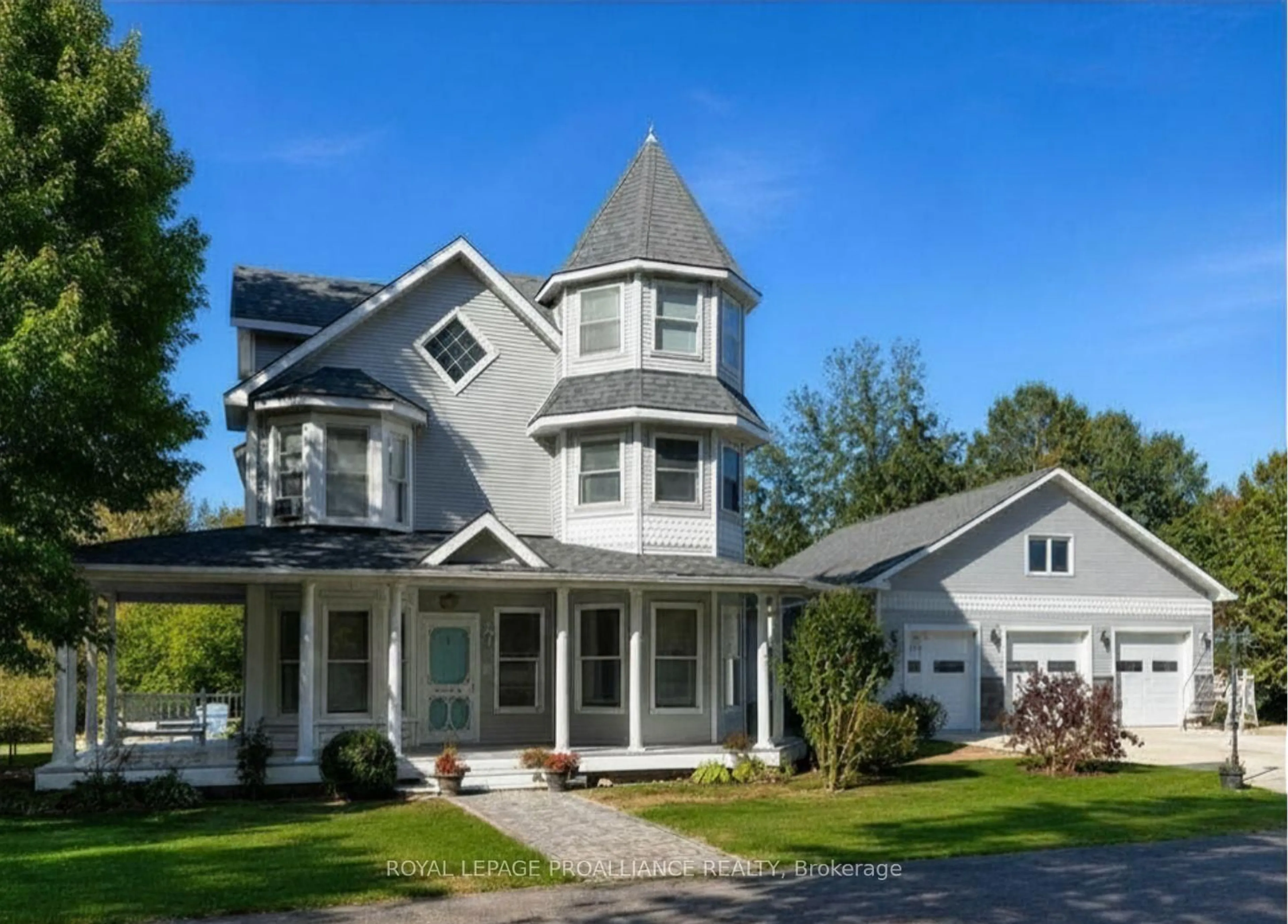Home with vinyl exterior material, unknown for 25 Prinyers Cove Cres, Prince Edward County Ontario K0K 2T0