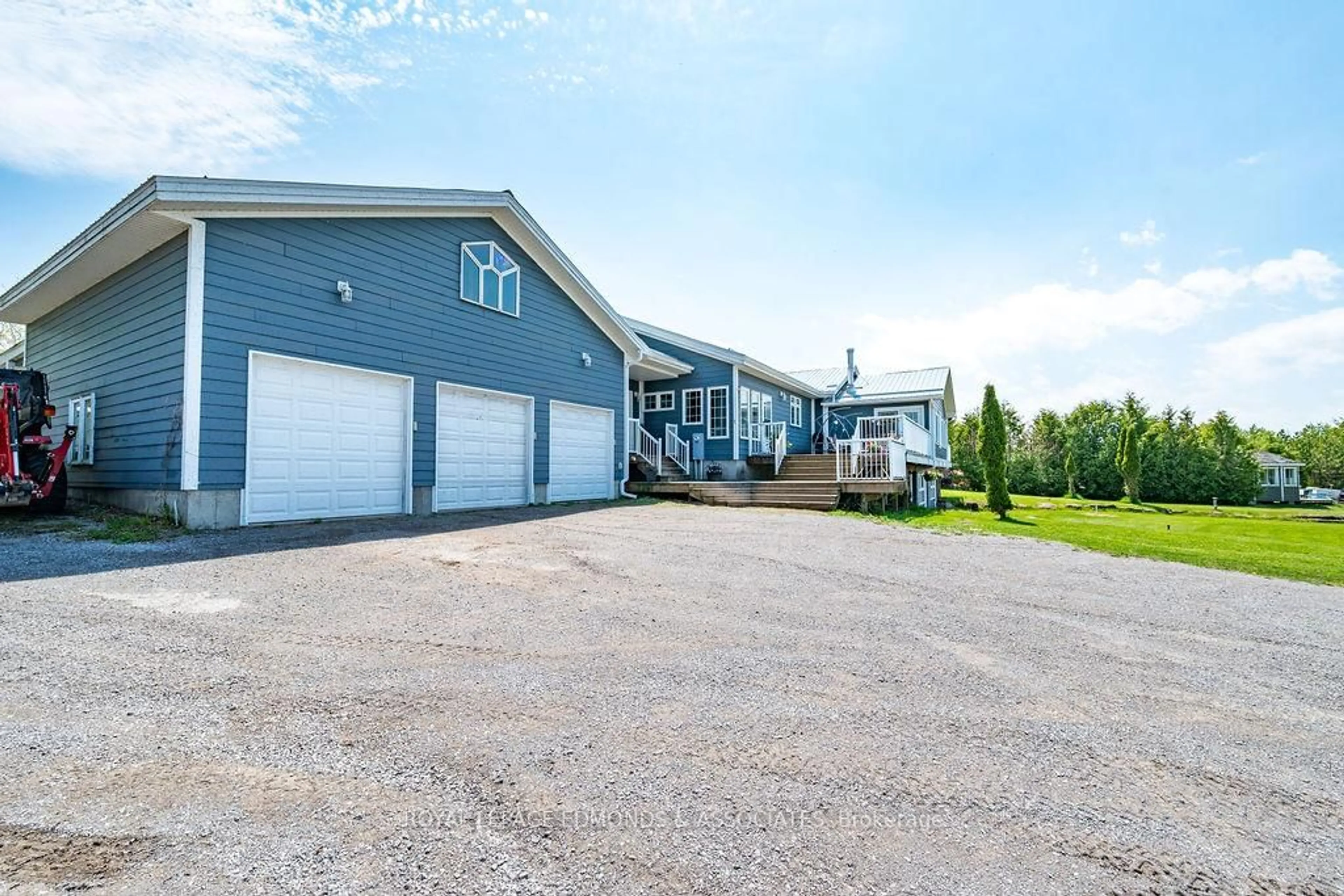 Unknown for 700 Point Church Dr, Haliburton Ontario K0L 3C0