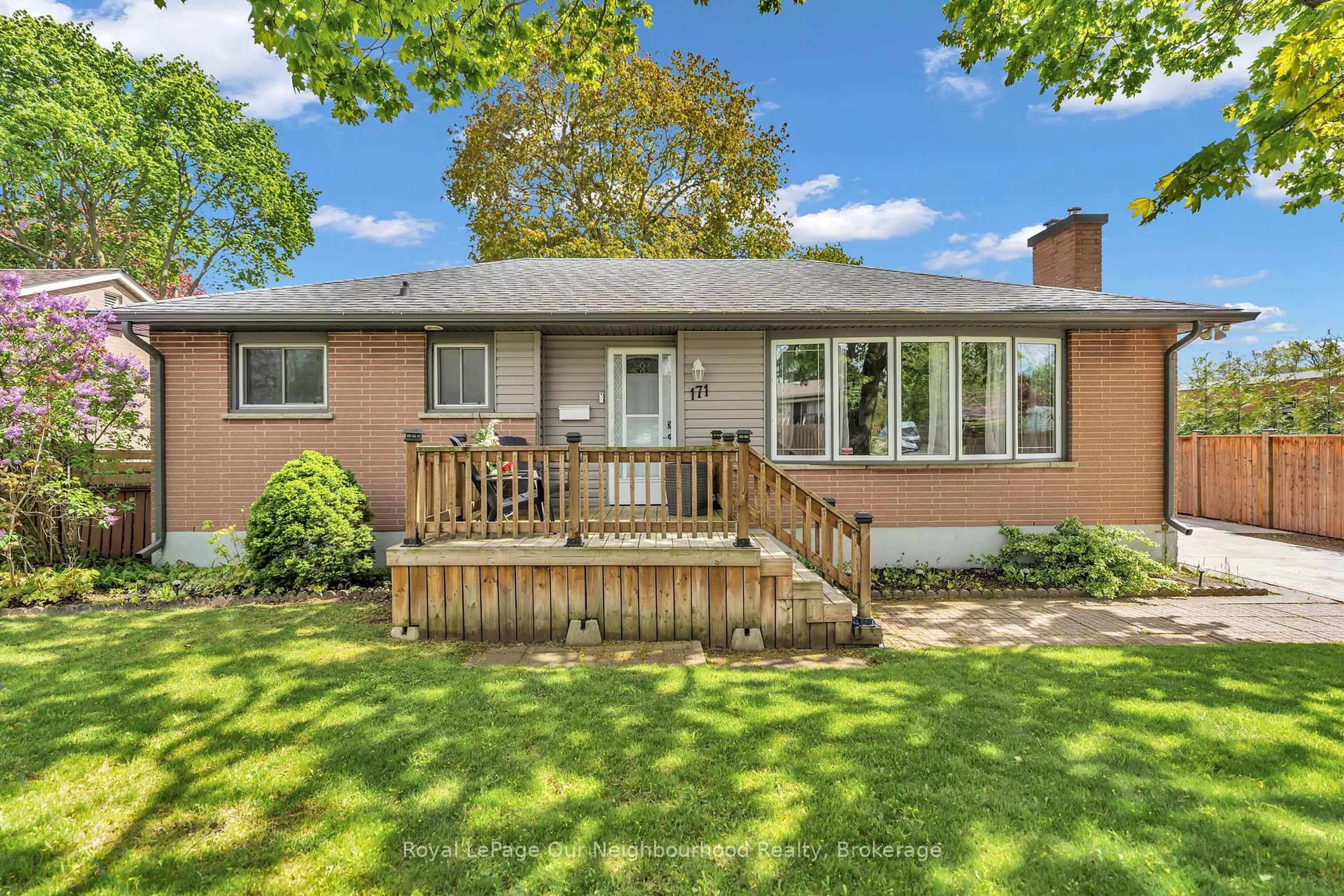 Unknown for 171 Tweedsmuir Ave, London East Ontario N5W 1K9