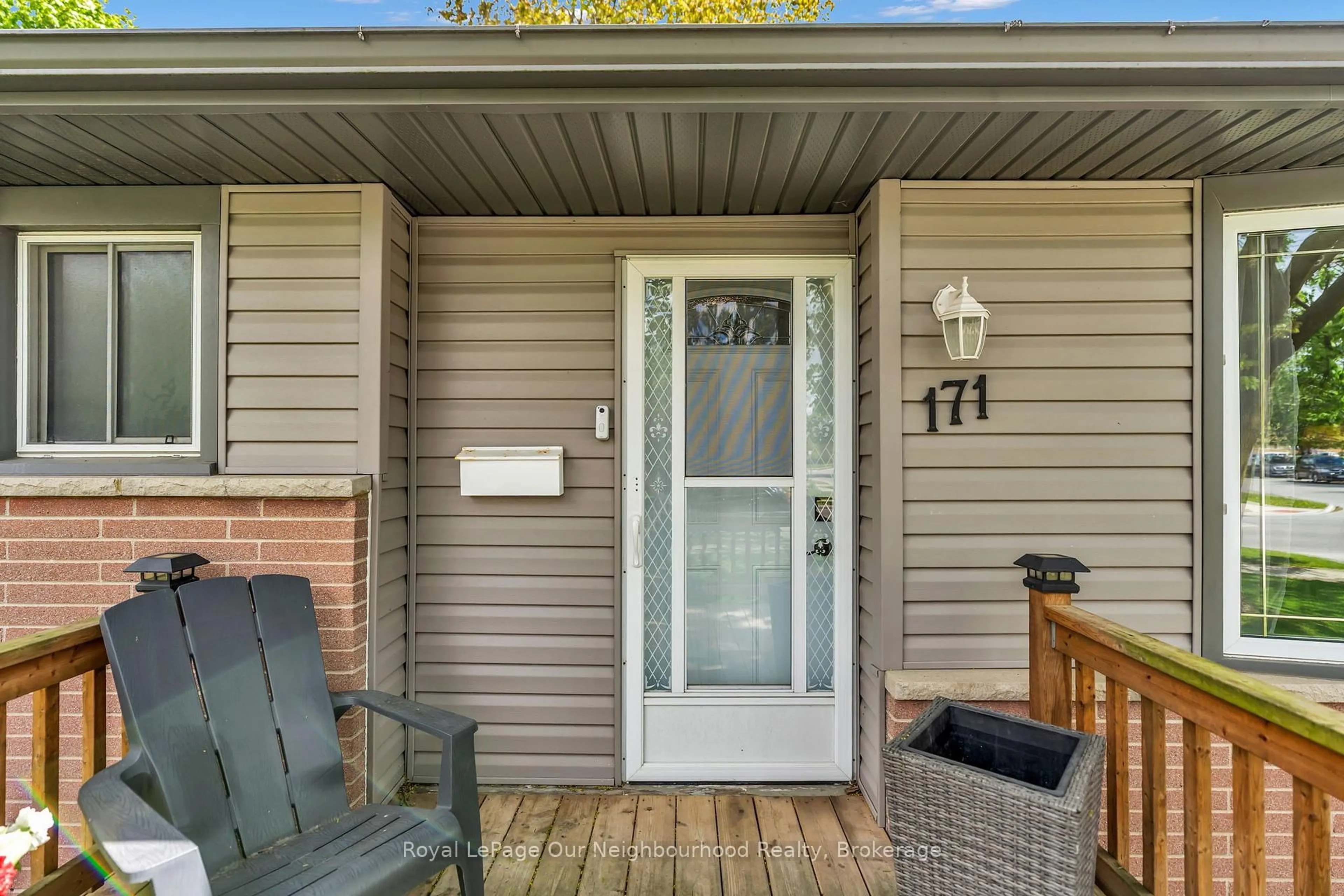 Unknown for 171 Tweedsmuir Ave, London East Ontario N5W 1K9